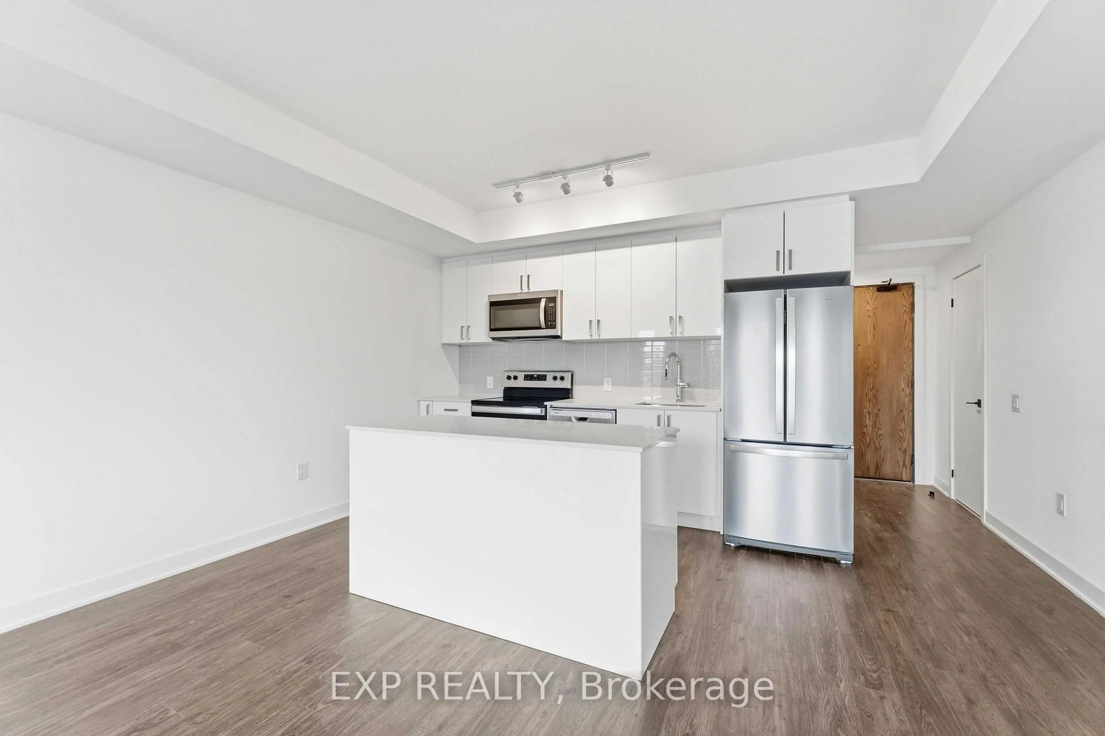 Unknown for 2782 Barton St #108, Hamilton Ontario L8E 2J8