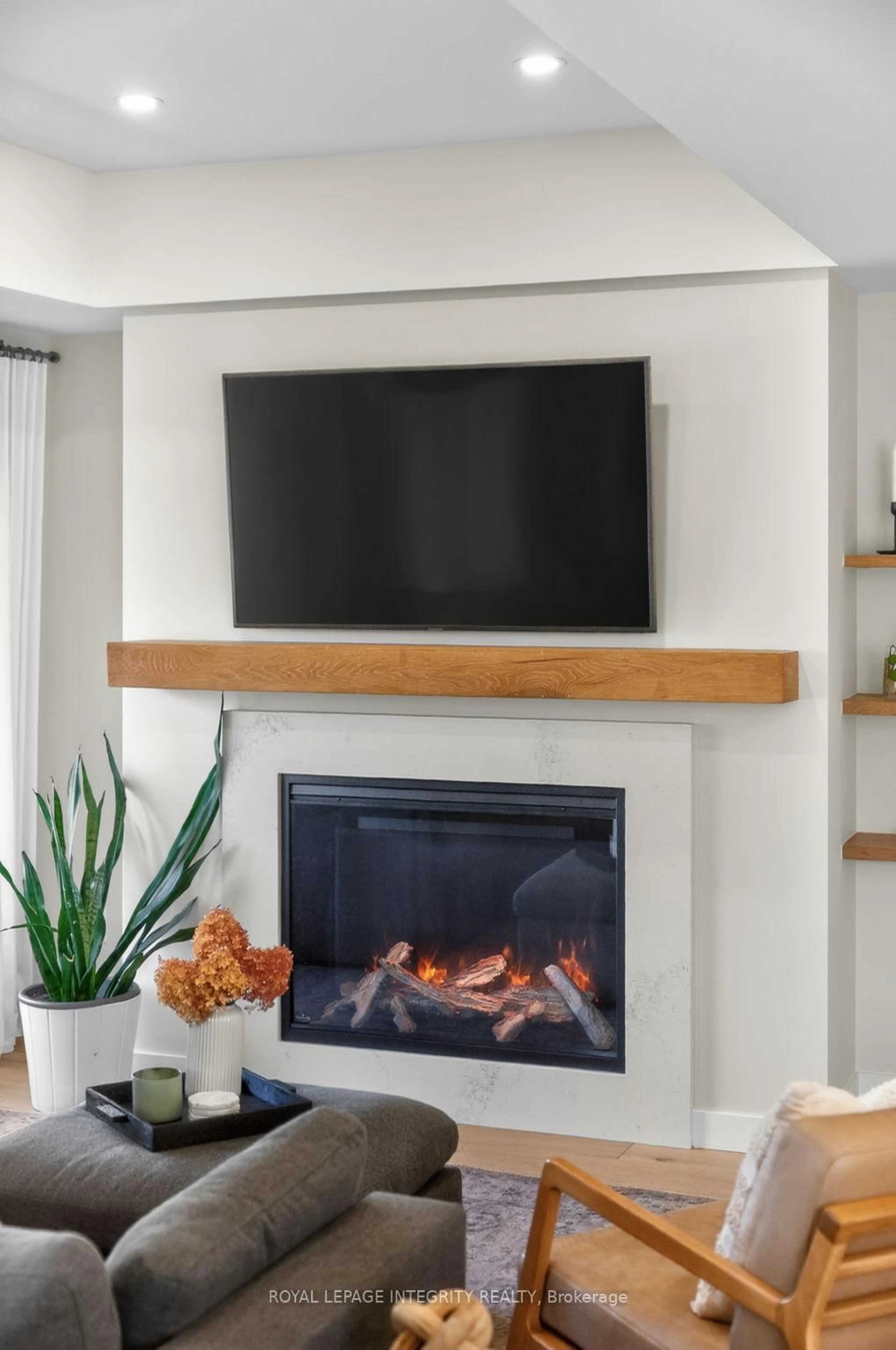 Home theater for 1145 Greyrock Cres, Ottawa Ontario K2C 2A3