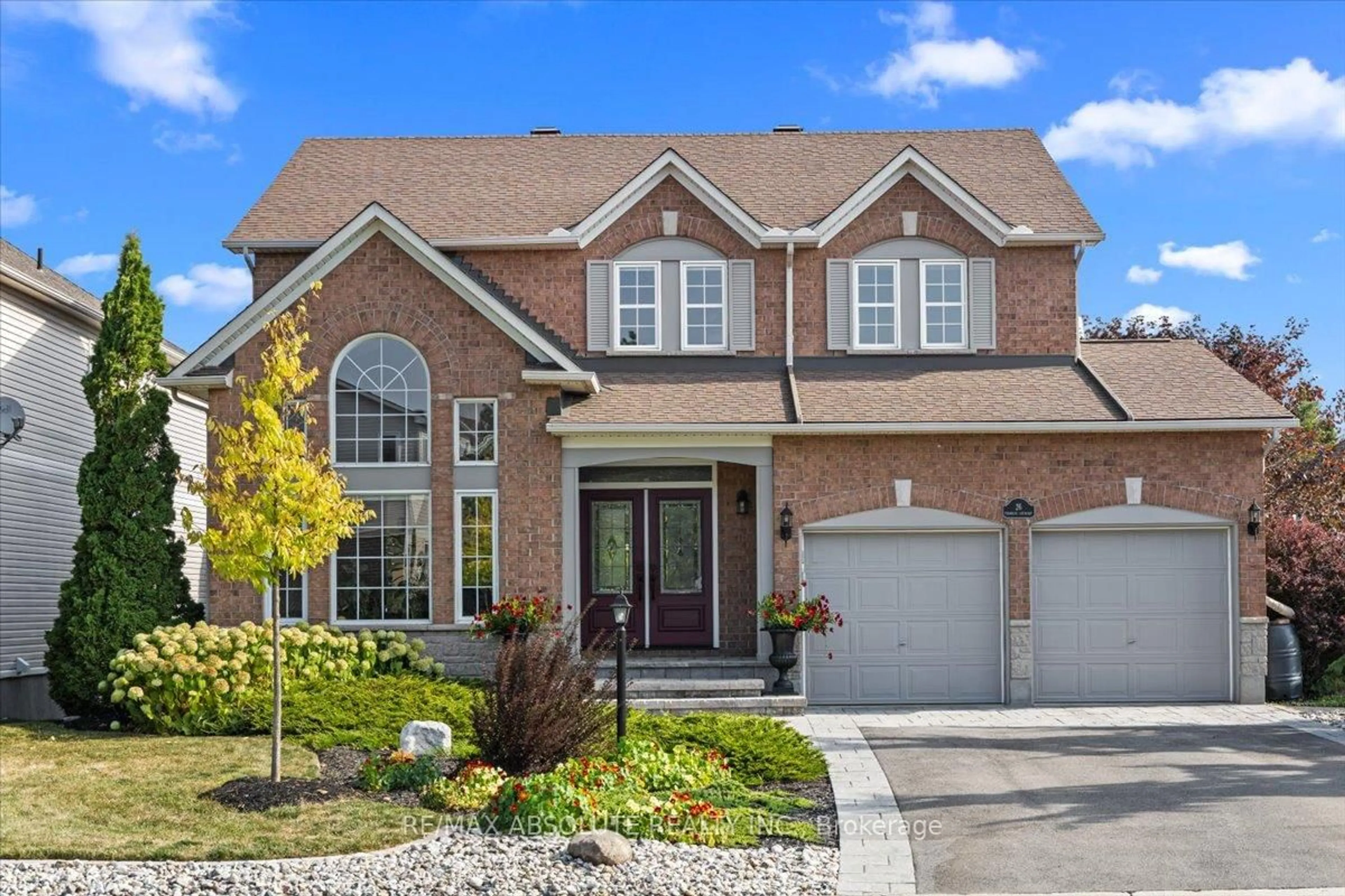 Home with brick exterior material, street for 26 Franklin Cathcart Cres, Stittsville Ontario K2S 2A7