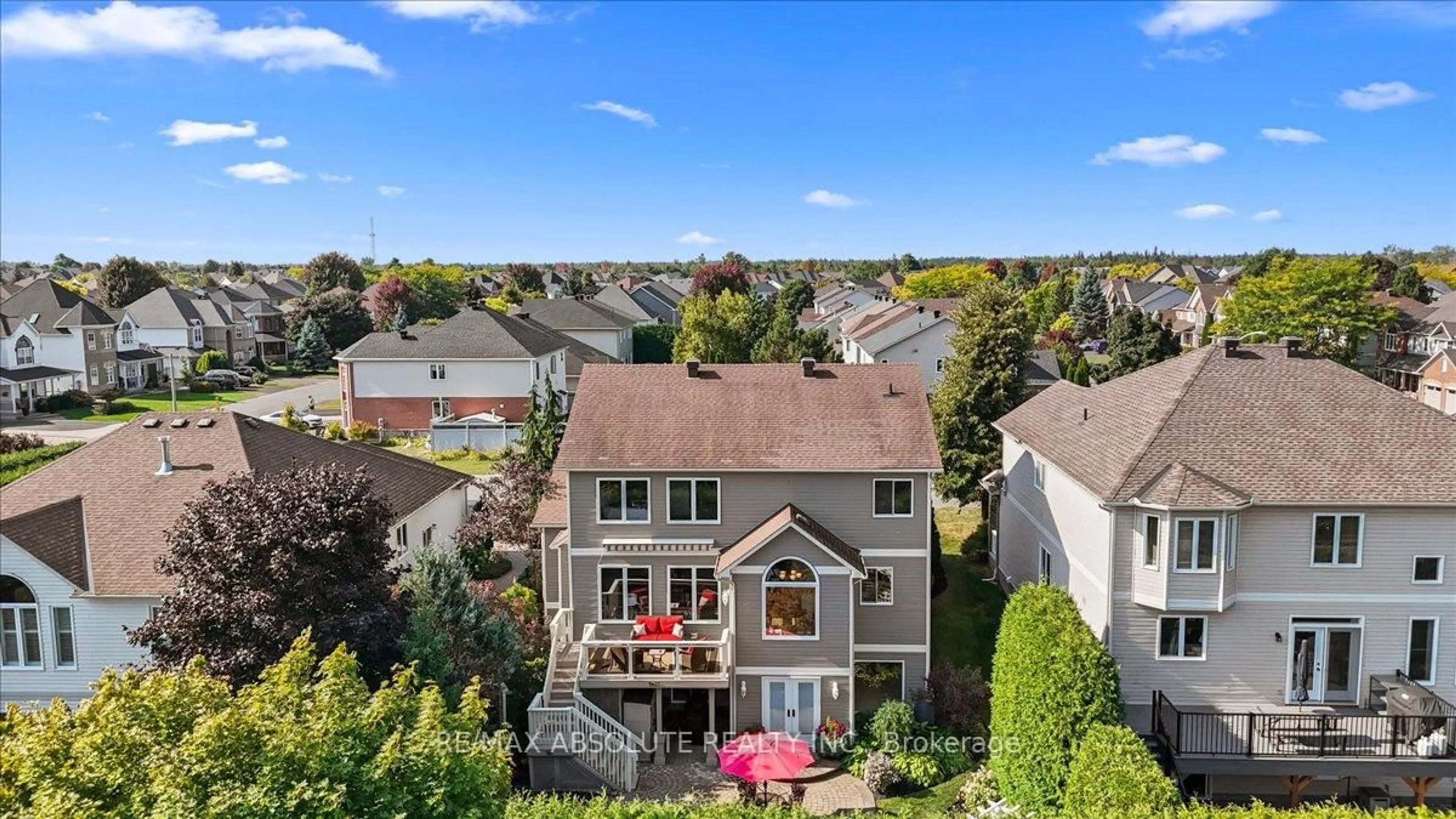 A pic from outside/outdoor area/front of a property/back of a property/a pic from drone, city buildings view from balcony for 26 Franklin Cathcart Cres, Stittsville Ontario K2S 2A7