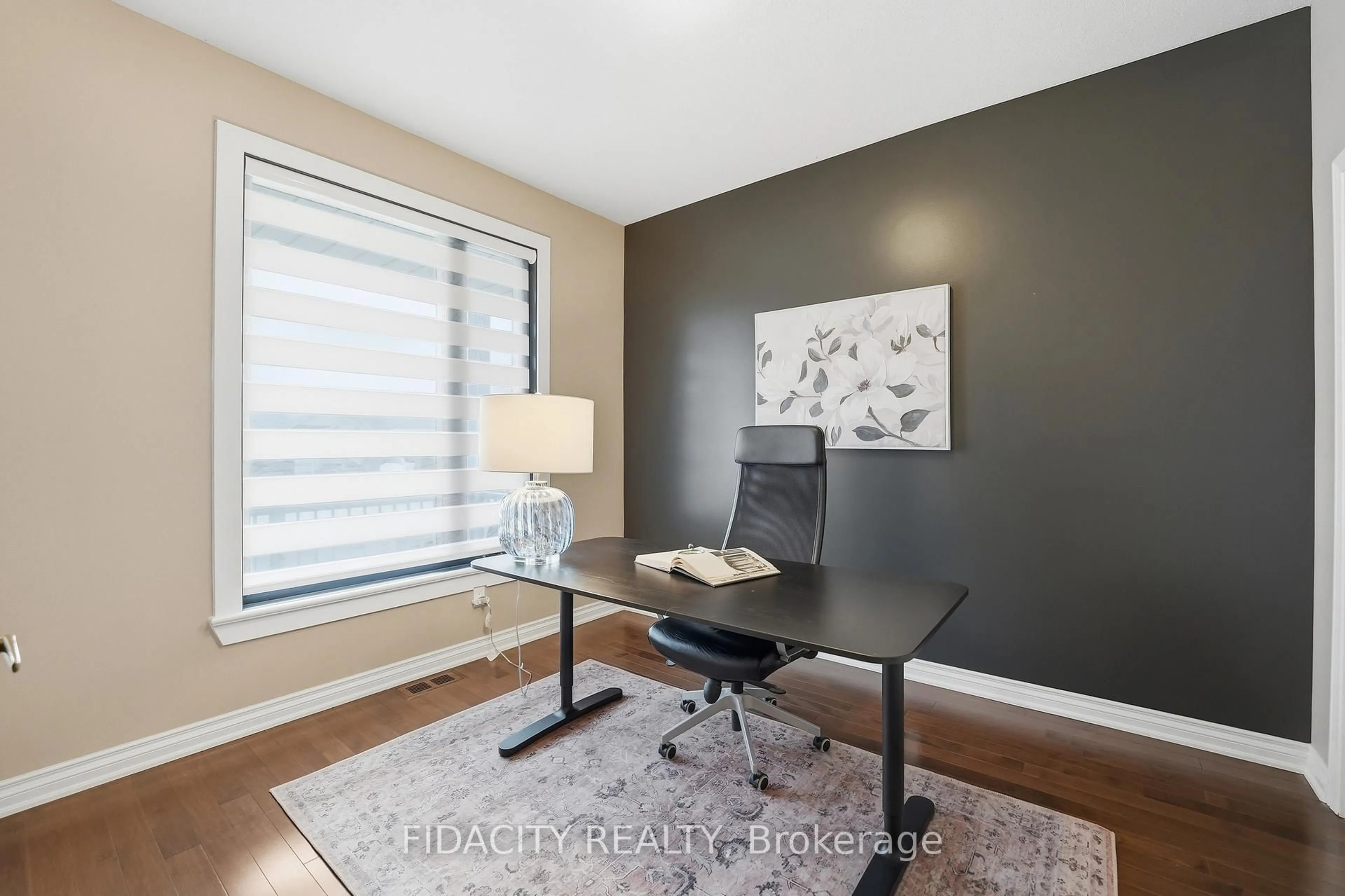 A pic of a room for 31 Sable Run Dr, Stittsville Ontario K2S 1W8