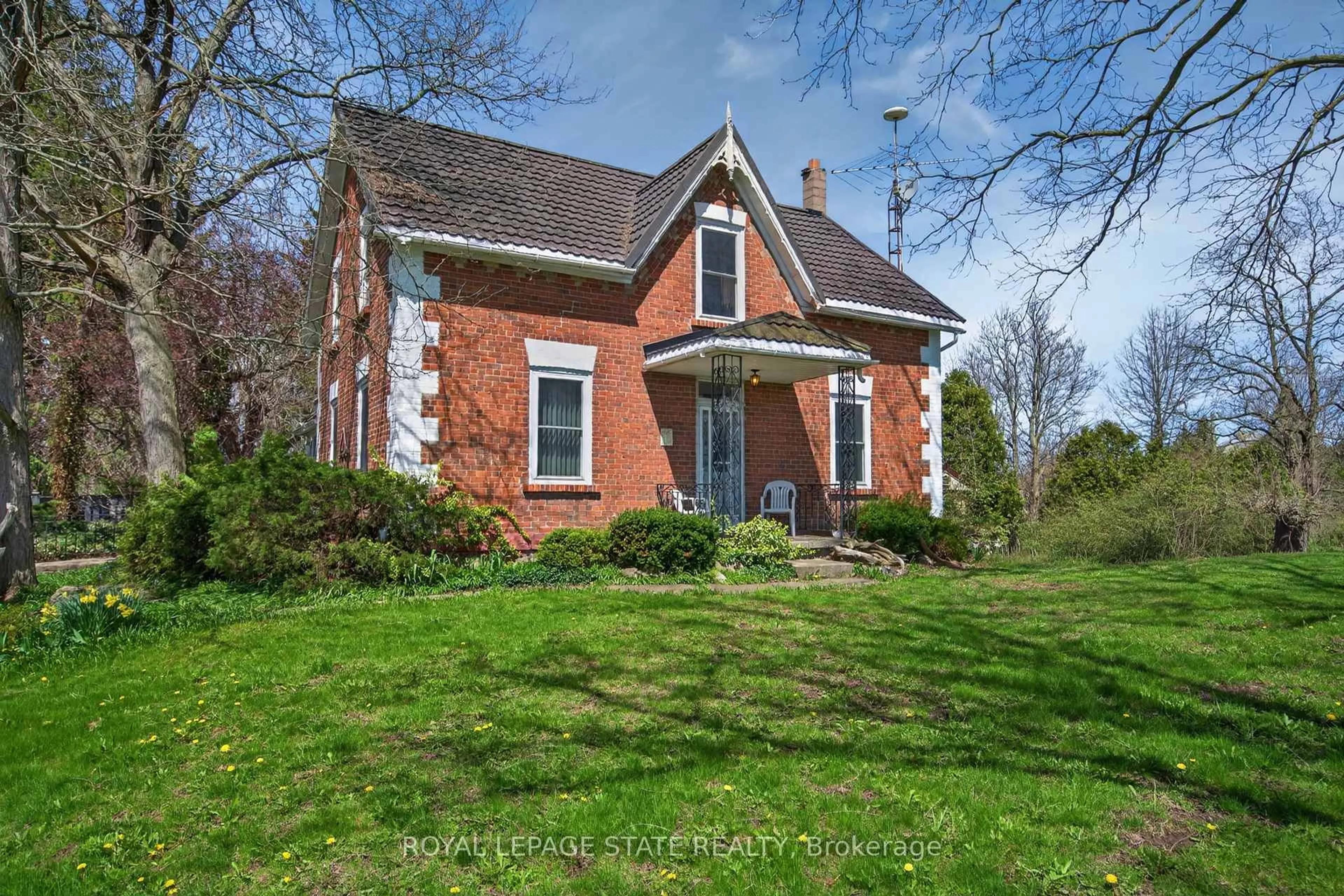 Home with brick exterior material, street for 8011 Leeming Rd, Hamilton Ontario L0R 1W0