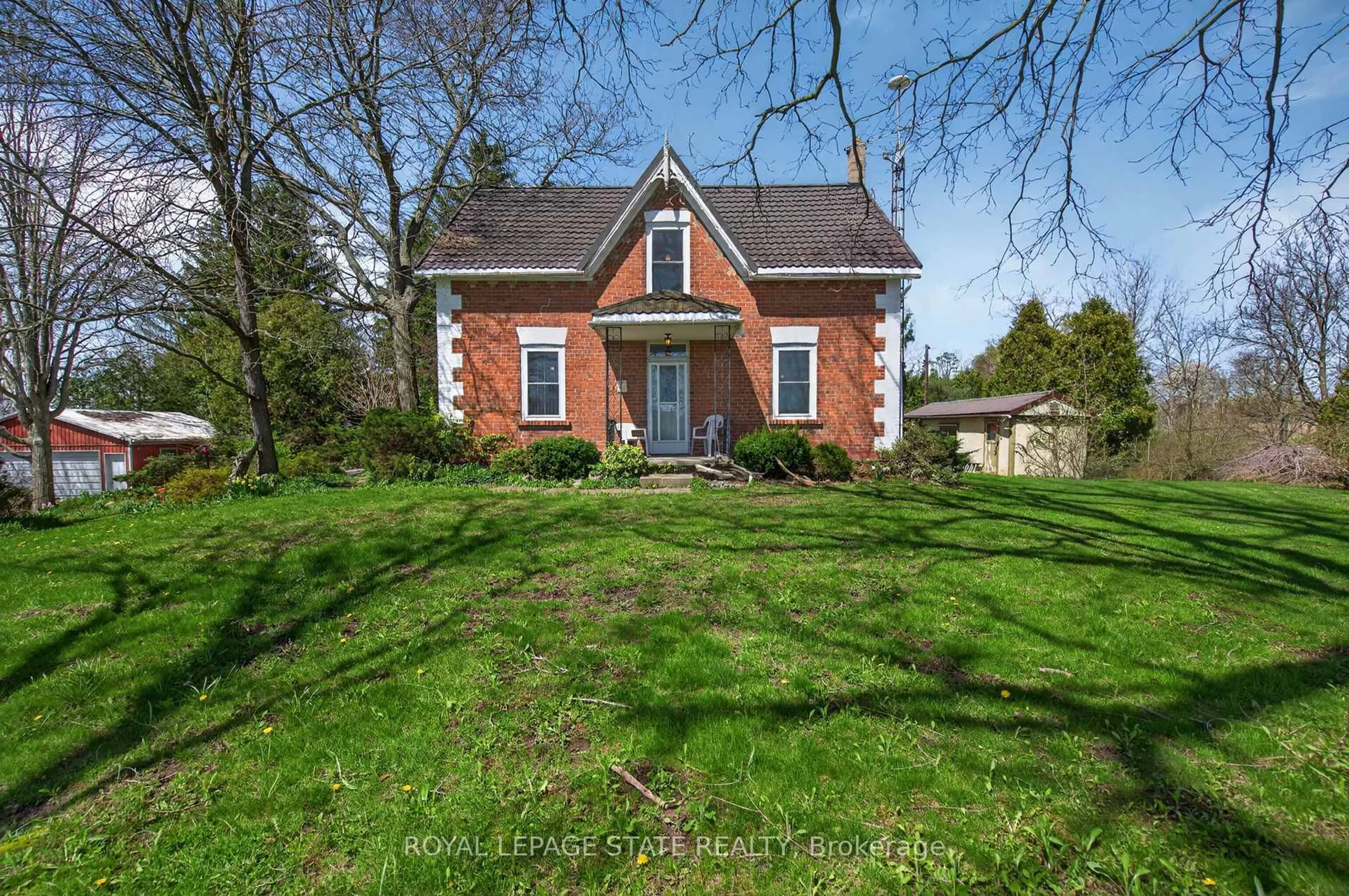 Home with brick exterior material, street for 8011 Leeming Rd, Hamilton Ontario L0R 1W0