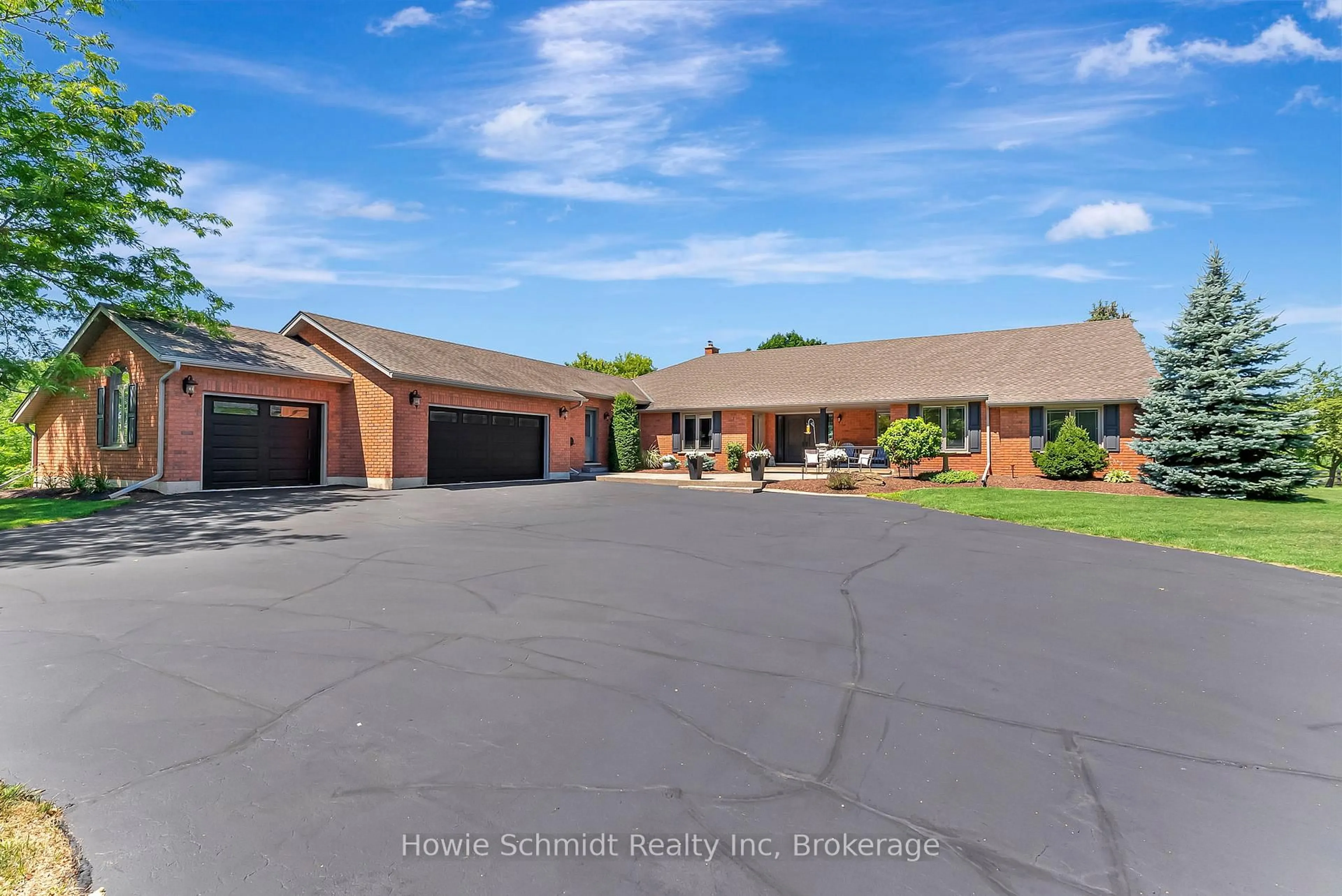 A pic from outside/outdoor area/front of a property/back of a property/a pic from drone, street for 999 Governors Rd, Brant Ontario N3L 3E3