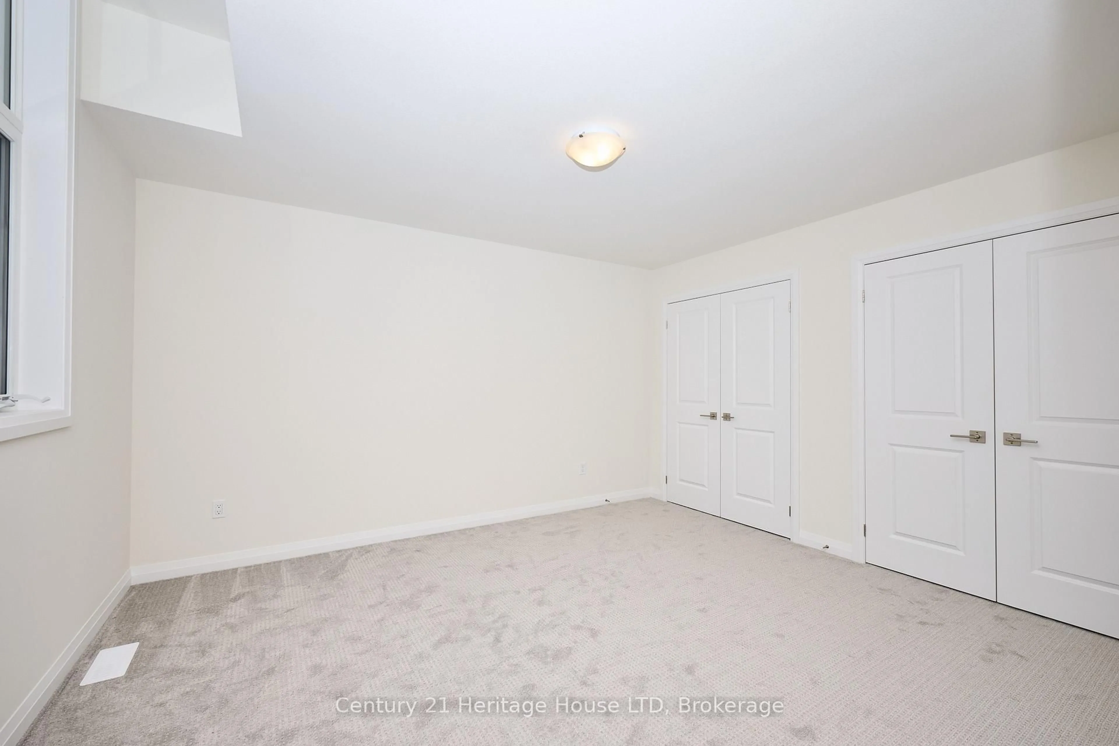 A pic of a room for 397 Garrison Rd #7, Fort Erie Ontario L2A 1N1