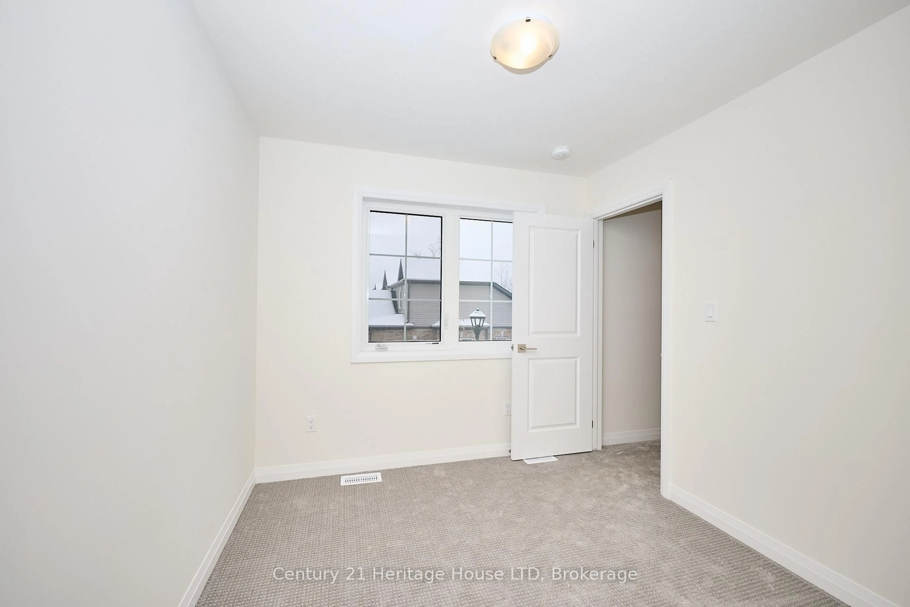 A pic of a room for 397 Garrison Rd #7, Fort Erie Ontario L2A 1N1