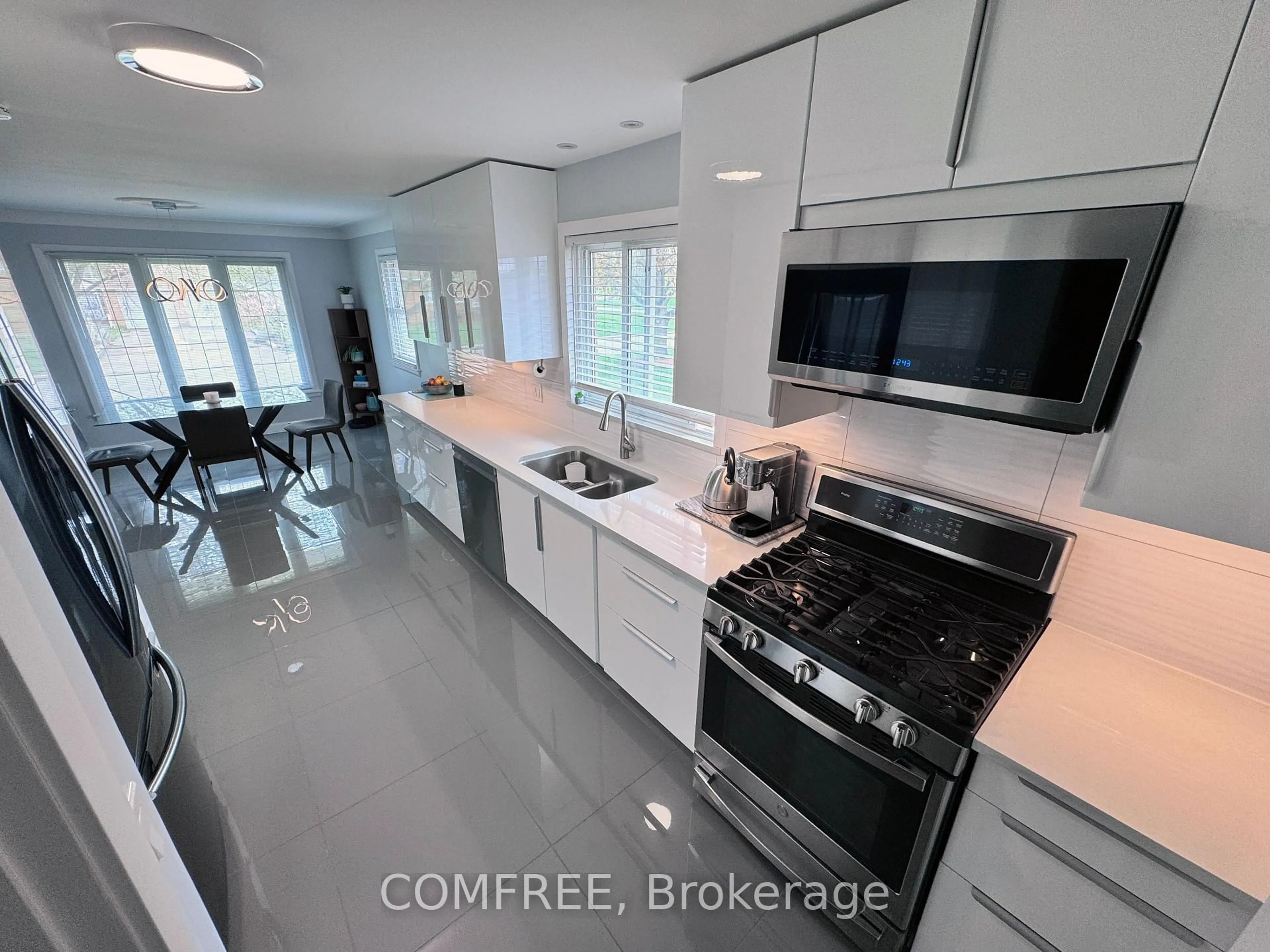 Open concept kitchen, ceramic/tile floor for 2387 Westcott Rd, Windsor Ontario N8W 4K6