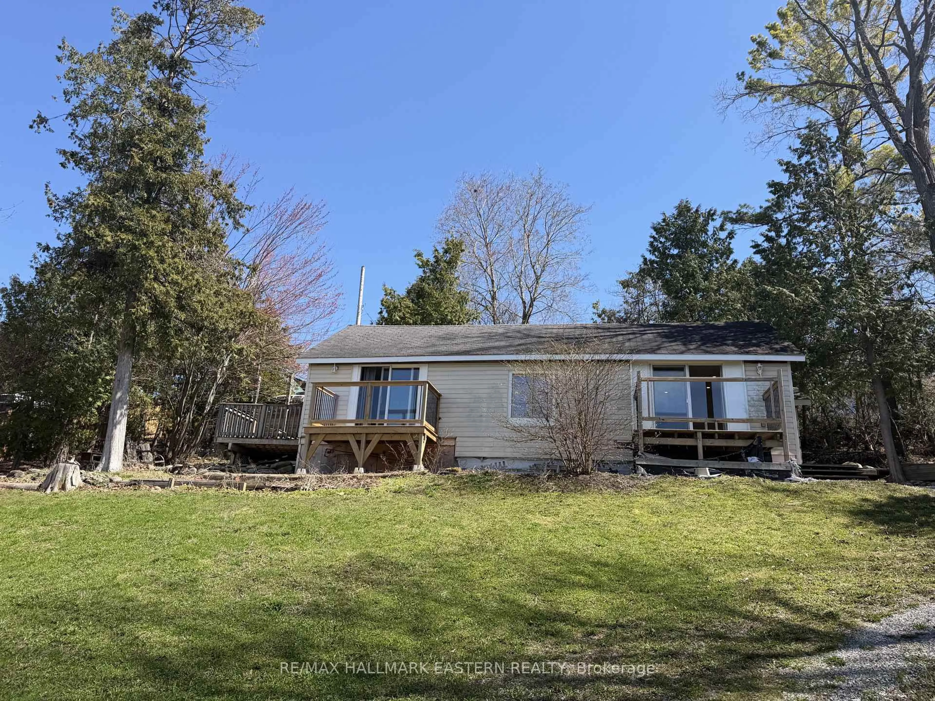 A pic from outside/outdoor area/front of a property/back of a property/a pic from drone, unknown for 344 Fife Ave, Selwyn Ontario K9J 6X3