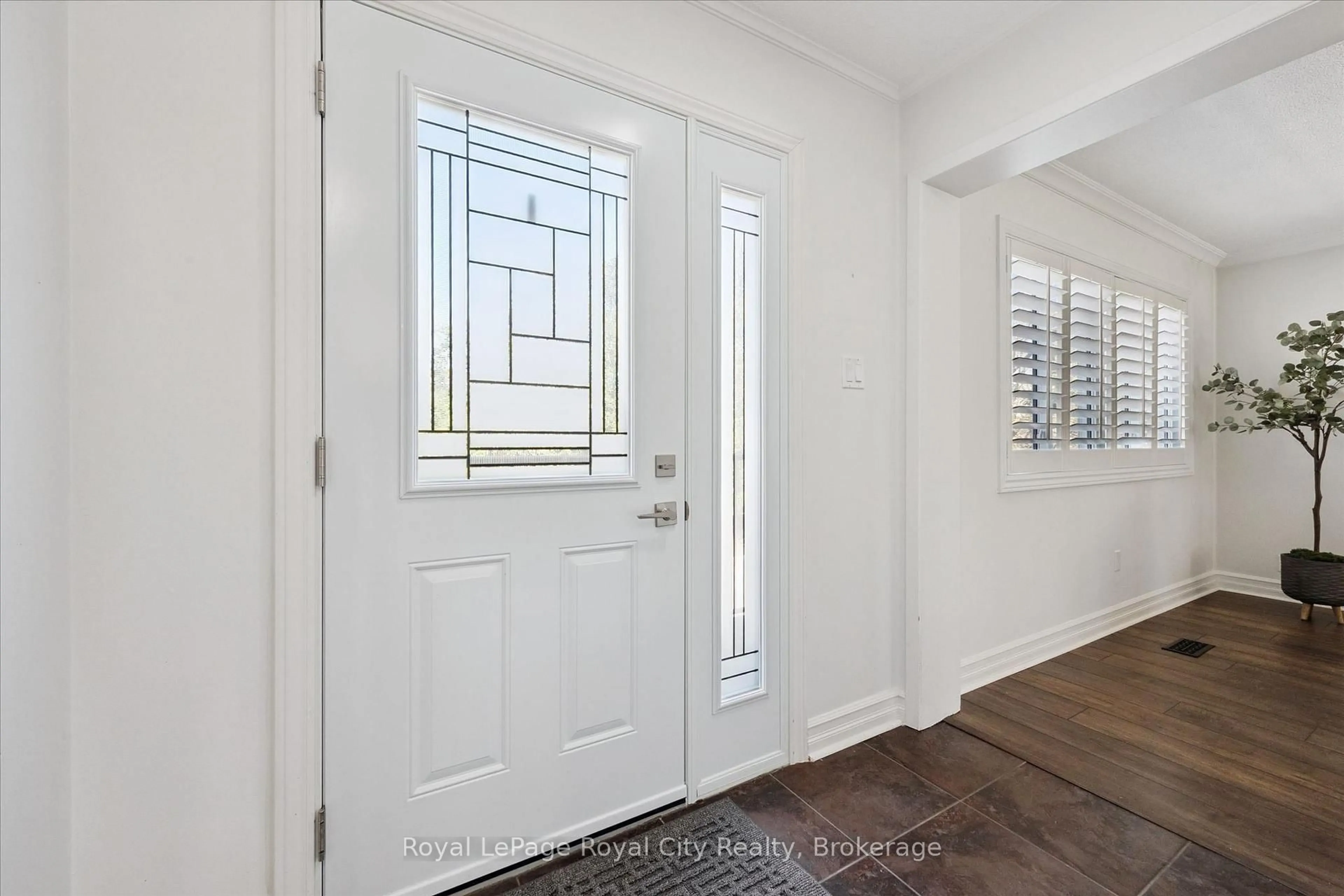 Indoor entryway for 295 Water St #21, Guelph Ontario N1G 2X5