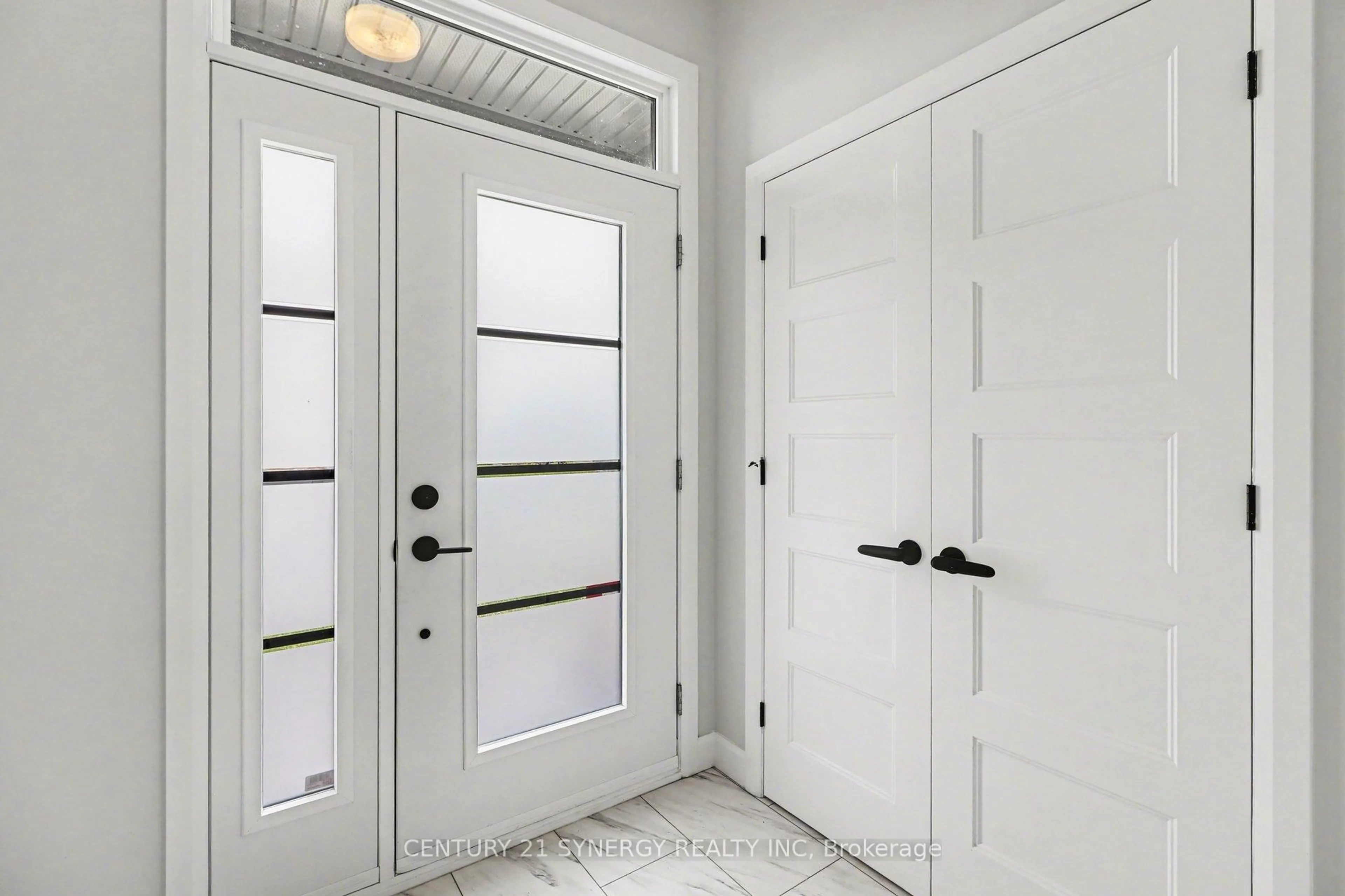 Indoor entryway for 98 Villeneuve St, North Stormont Ontario K0C 1W0
