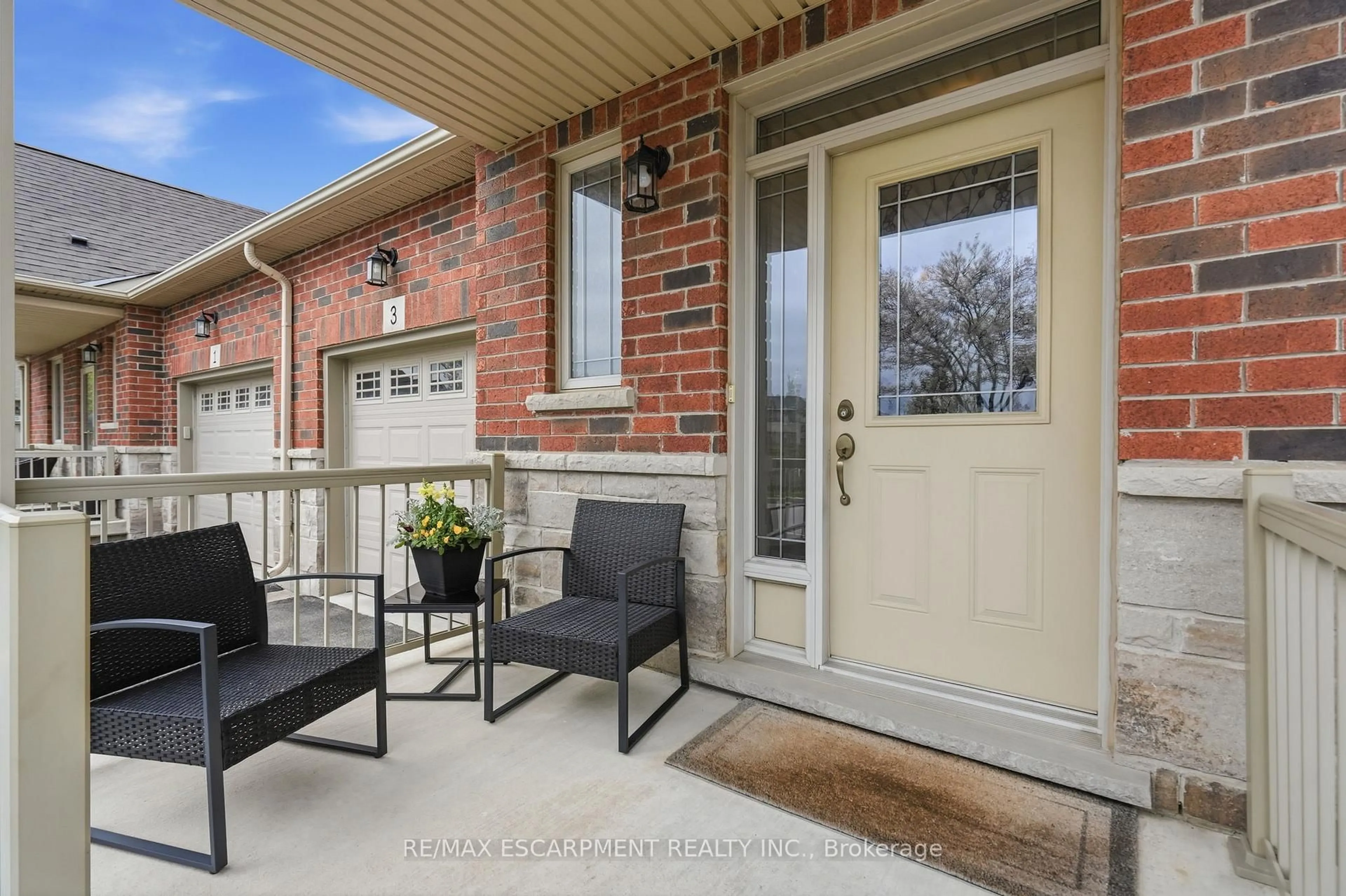 Unknown for 3 Ecker Lane, Hamilton Ontario L0R 1C0