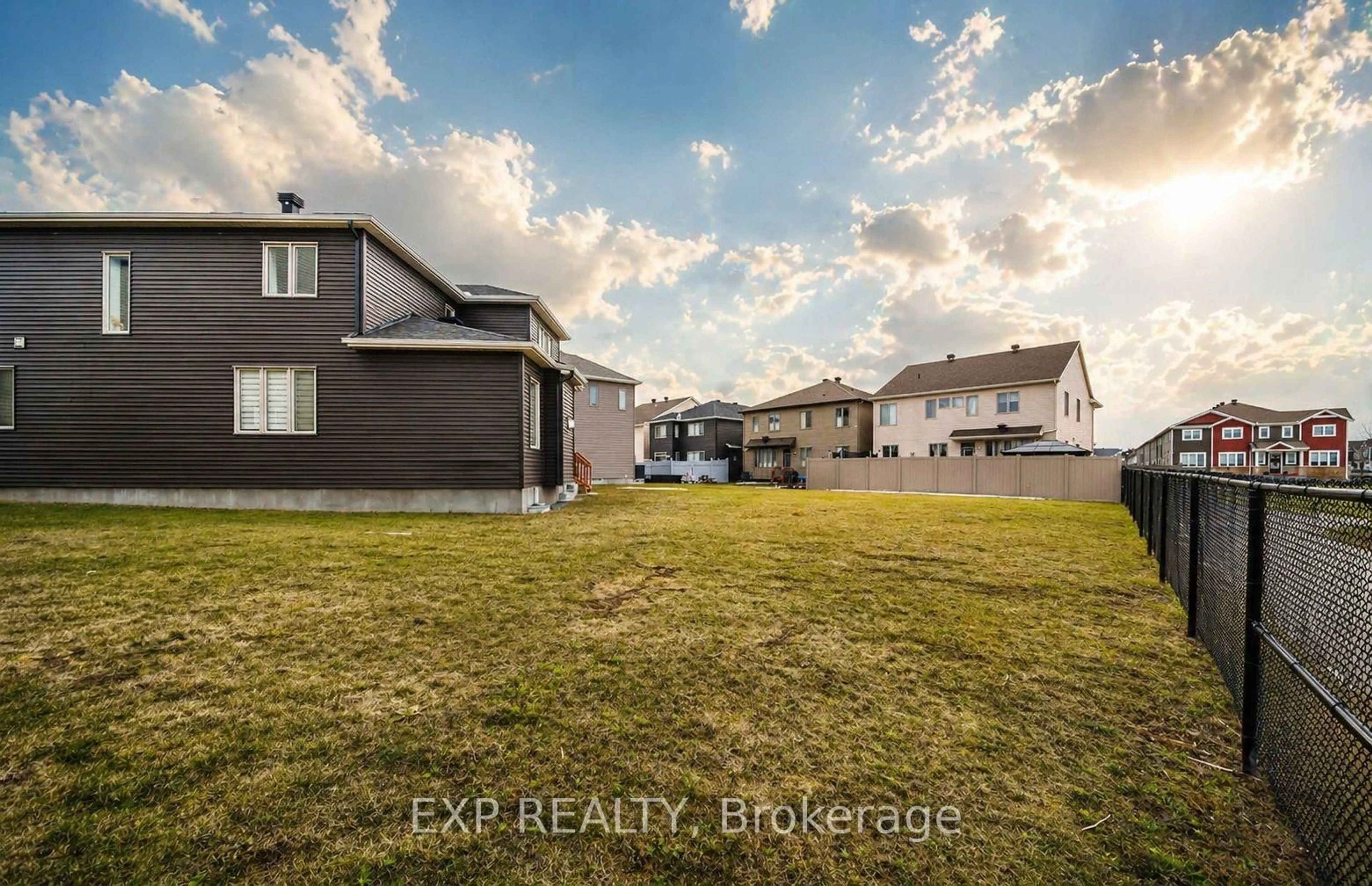 A pic from outside/outdoor area/front of a property/back of a property/a pic from drone, water/lake/river/ocean view for 527 Alcor Terr, Ottawa Ontario K2J 6N6