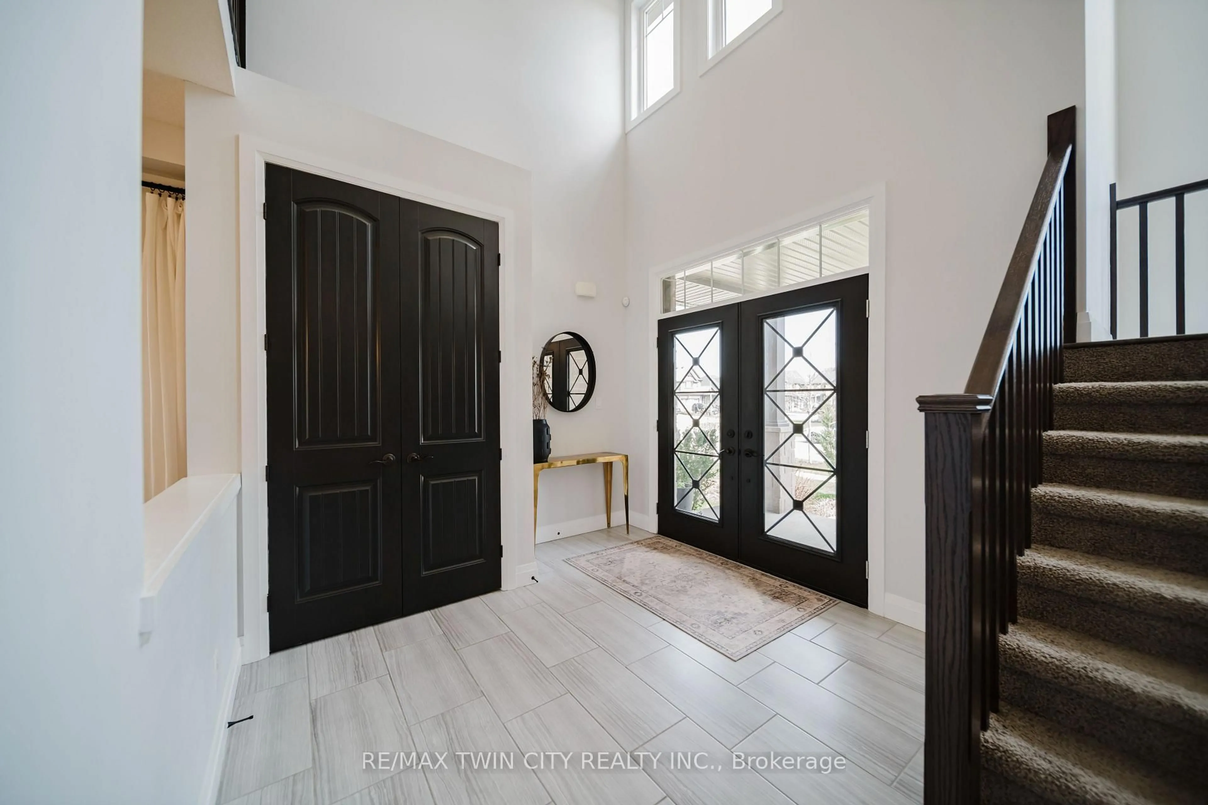 Indoor entryway for 85 Michael Myers Rd, Wilmot Ontario N3A 0A5