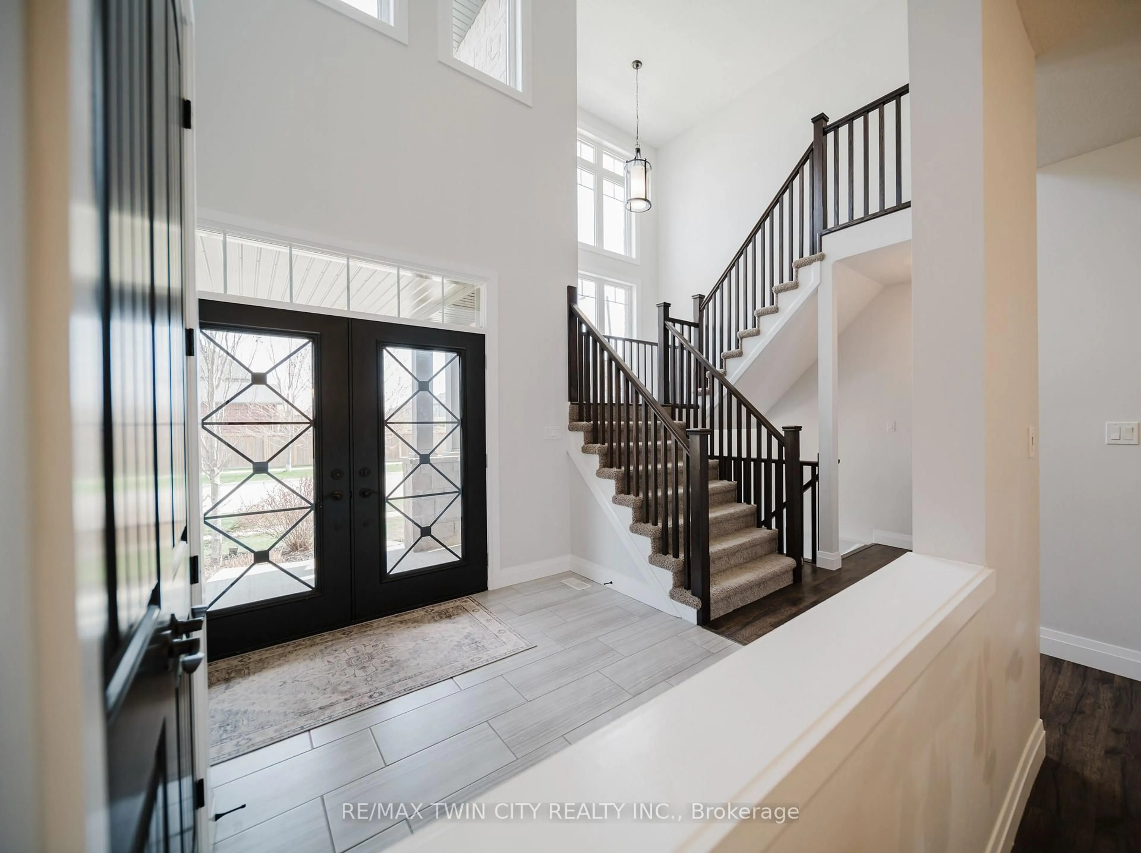 Indoor entryway for 85 Michael Myers Rd, Wilmot Ontario N3A 0A5