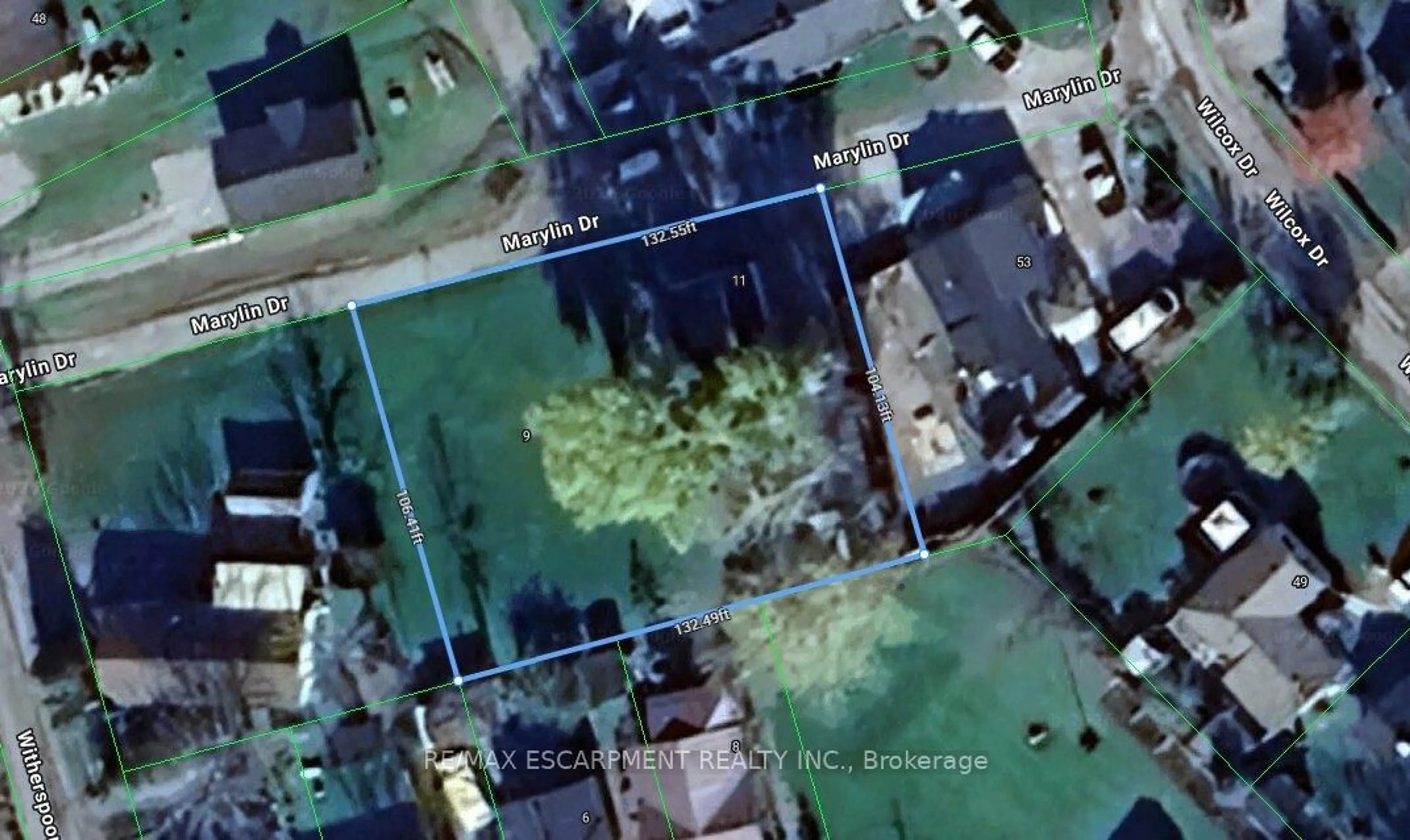 A pic from outside/outdoor area/front of a property/back of a property/a pic from drone, street for 9/11 Marilyn Dr, Haldimand Ontario N0A 1L0