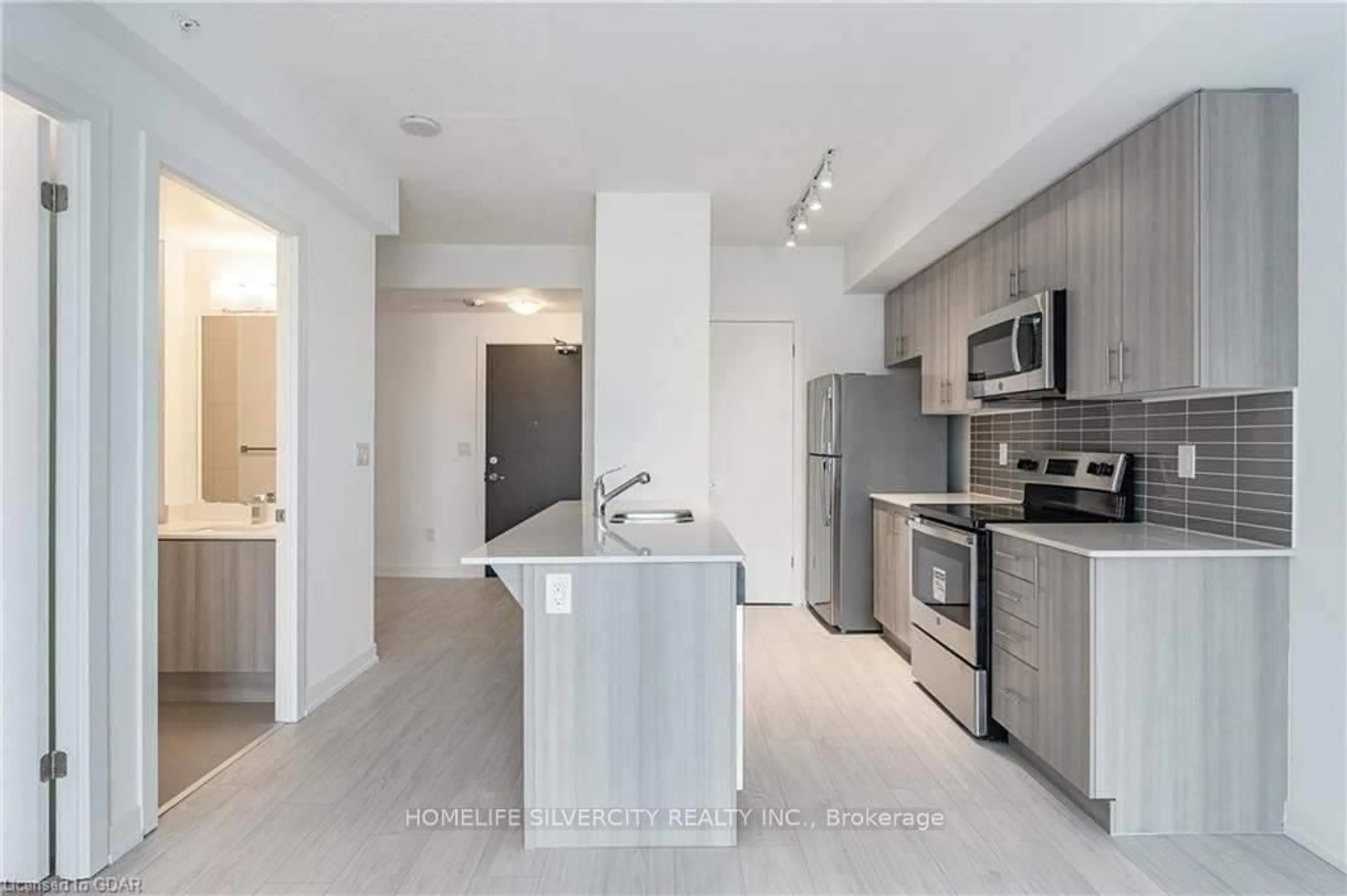 Open concept kitchen, unknown for 550 North Service Rd #312, Grimsby Ontario L3M 4E8