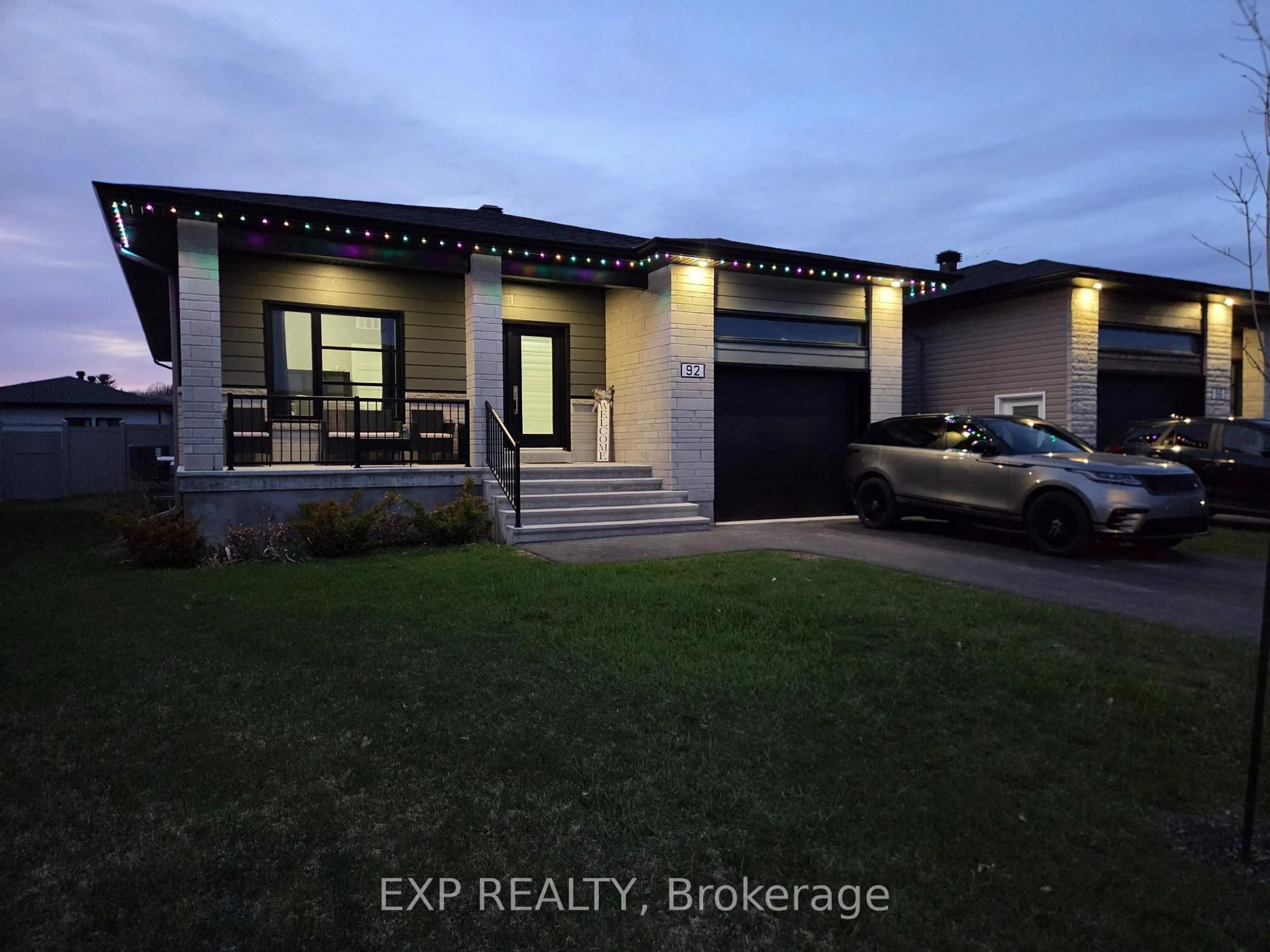 Unknown for 92 Chateauguay St, Russell Ontario K0A 1W0