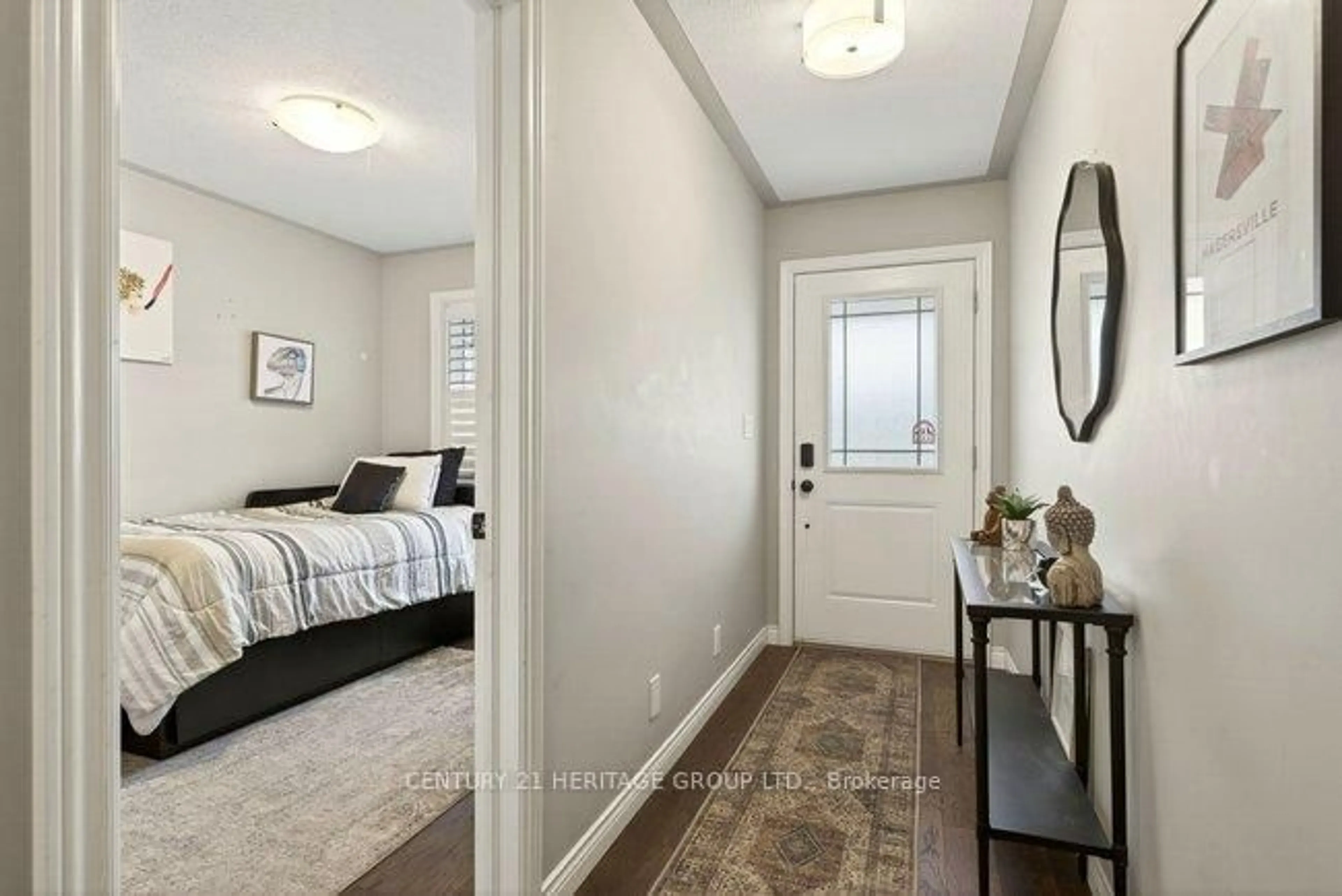 Indoor entryway for 67 MacNeil Crt, Haldimand Ontario N0A 1H0