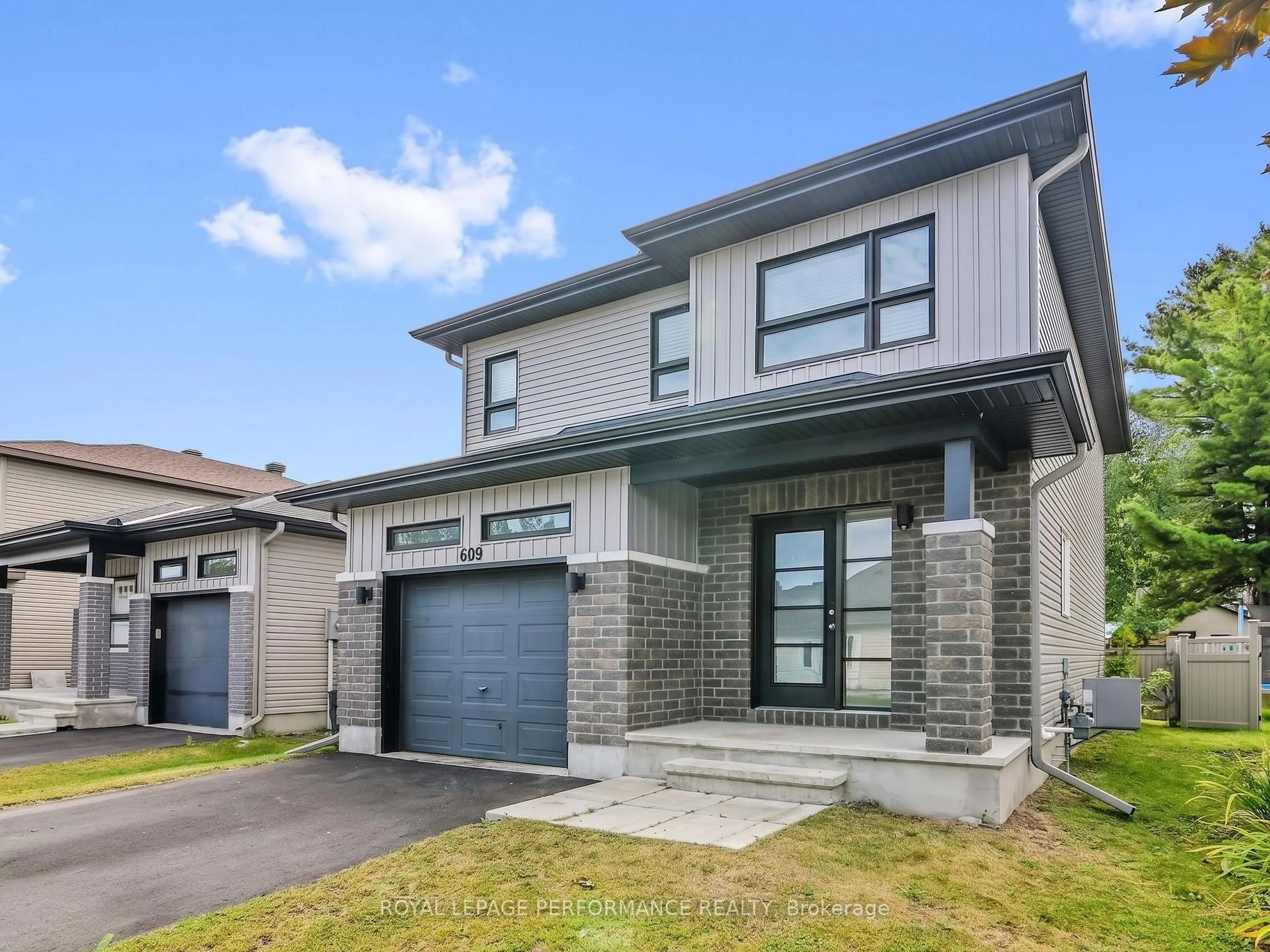 Home with brick exterior material, street for 609 Robert St, Clarence-Rockland Ontario K4K 1E8