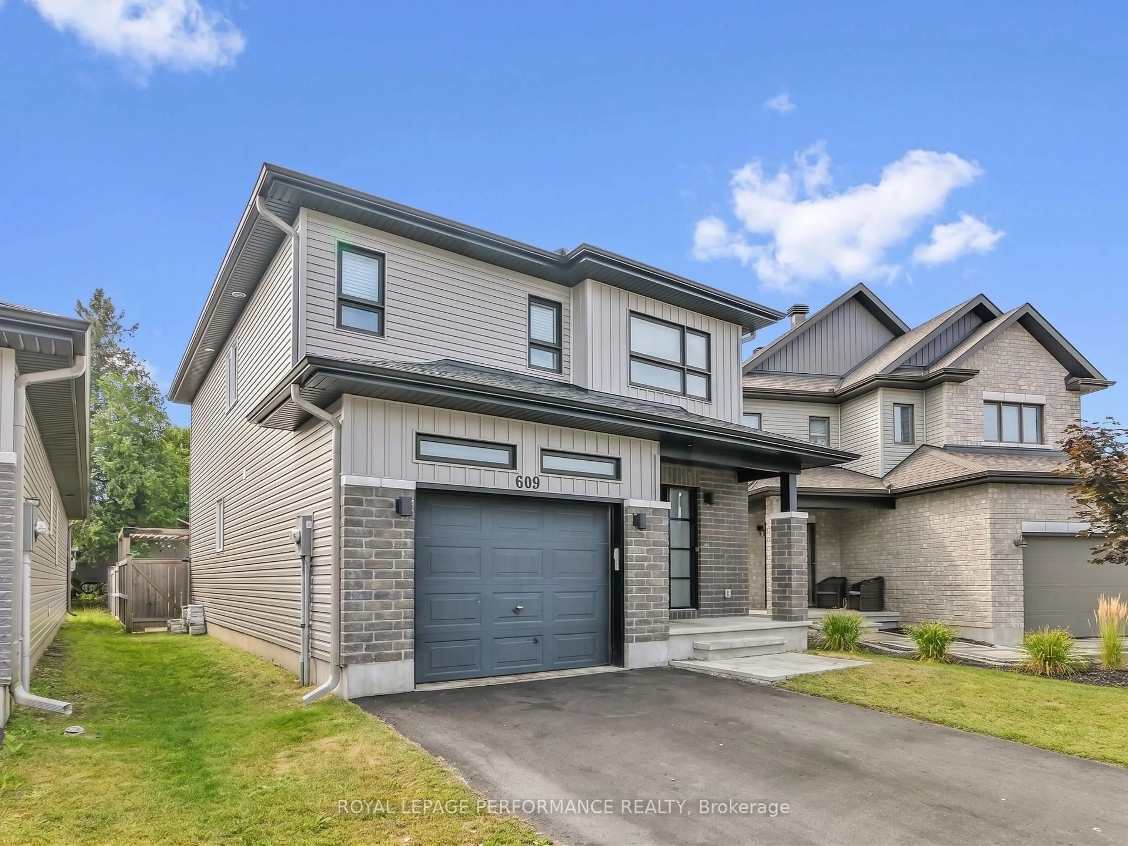 Home with brick exterior material, street for 609 Robert St, Clarence-Rockland Ontario K4K 1E8