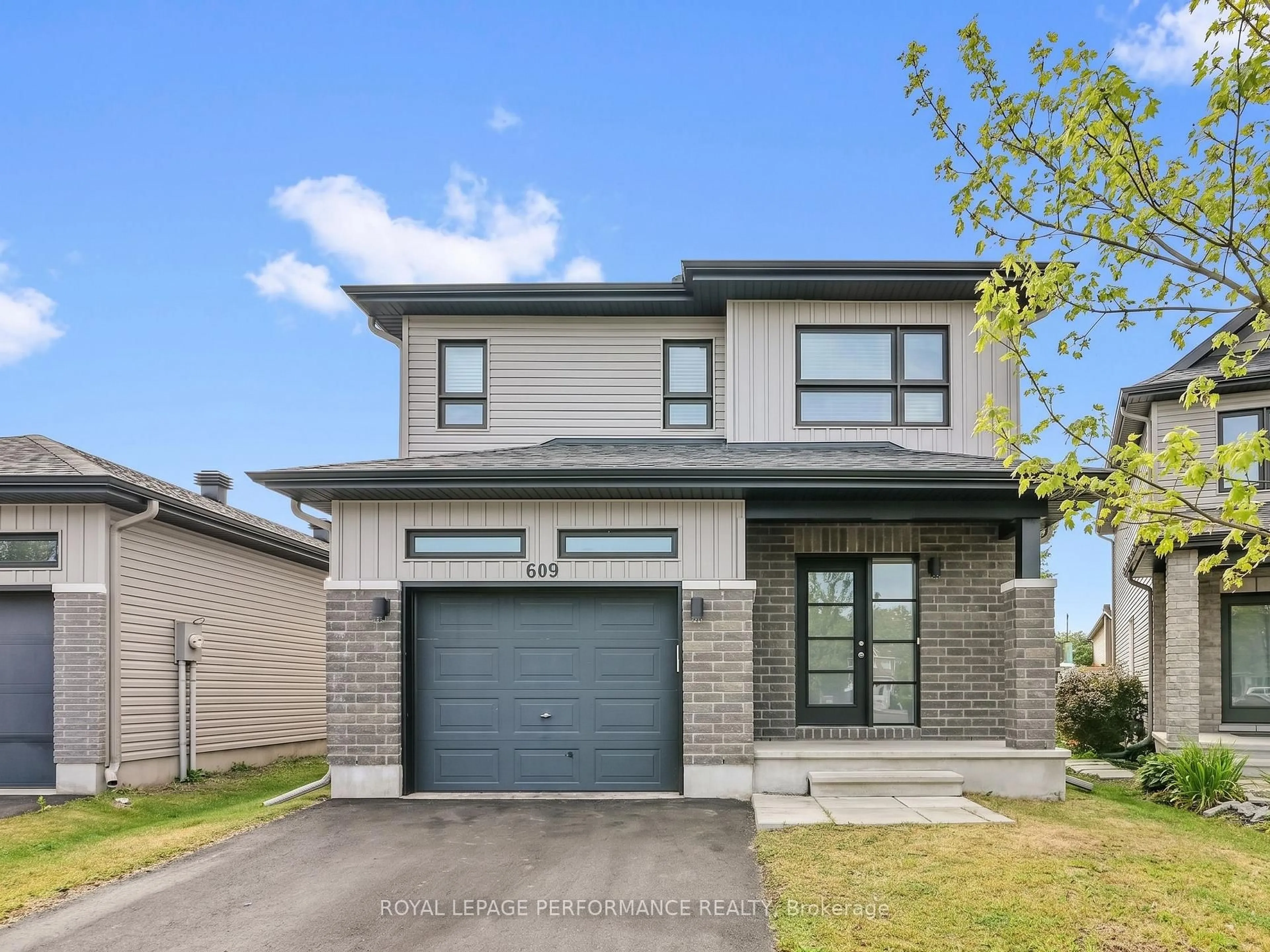 Home with brick exterior material, street for 609 Robert St, Clarence-Rockland Ontario K4K 1E8