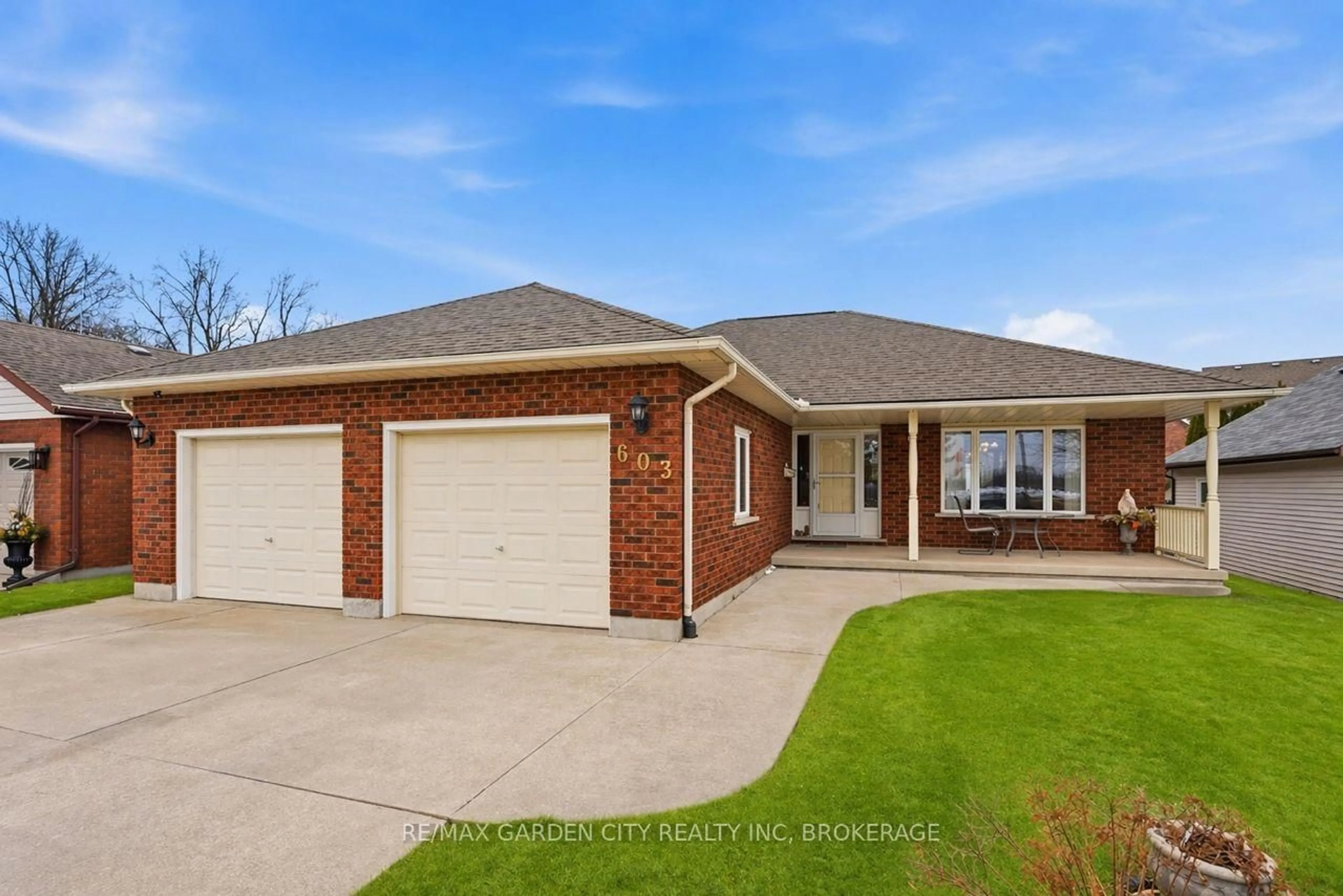 Home with brick exterior material, street for 603 BUNTING Rd, St. Catharines Ontario L2M 2Z9