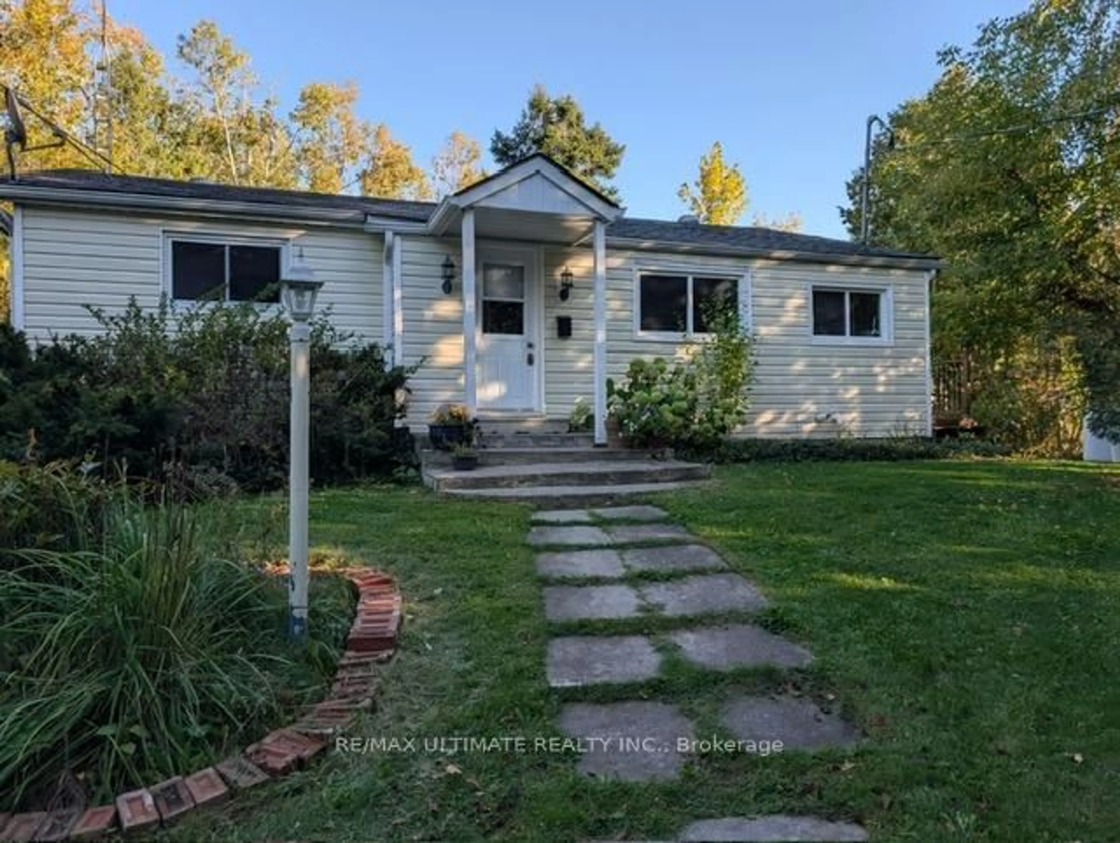 A pic from outside/outdoor area/front of a property/back of a property/a pic from drone, unknown for 86 Rolling Banks Rd #10A, Alnwick/Haldimand Ontario K0K 2X0