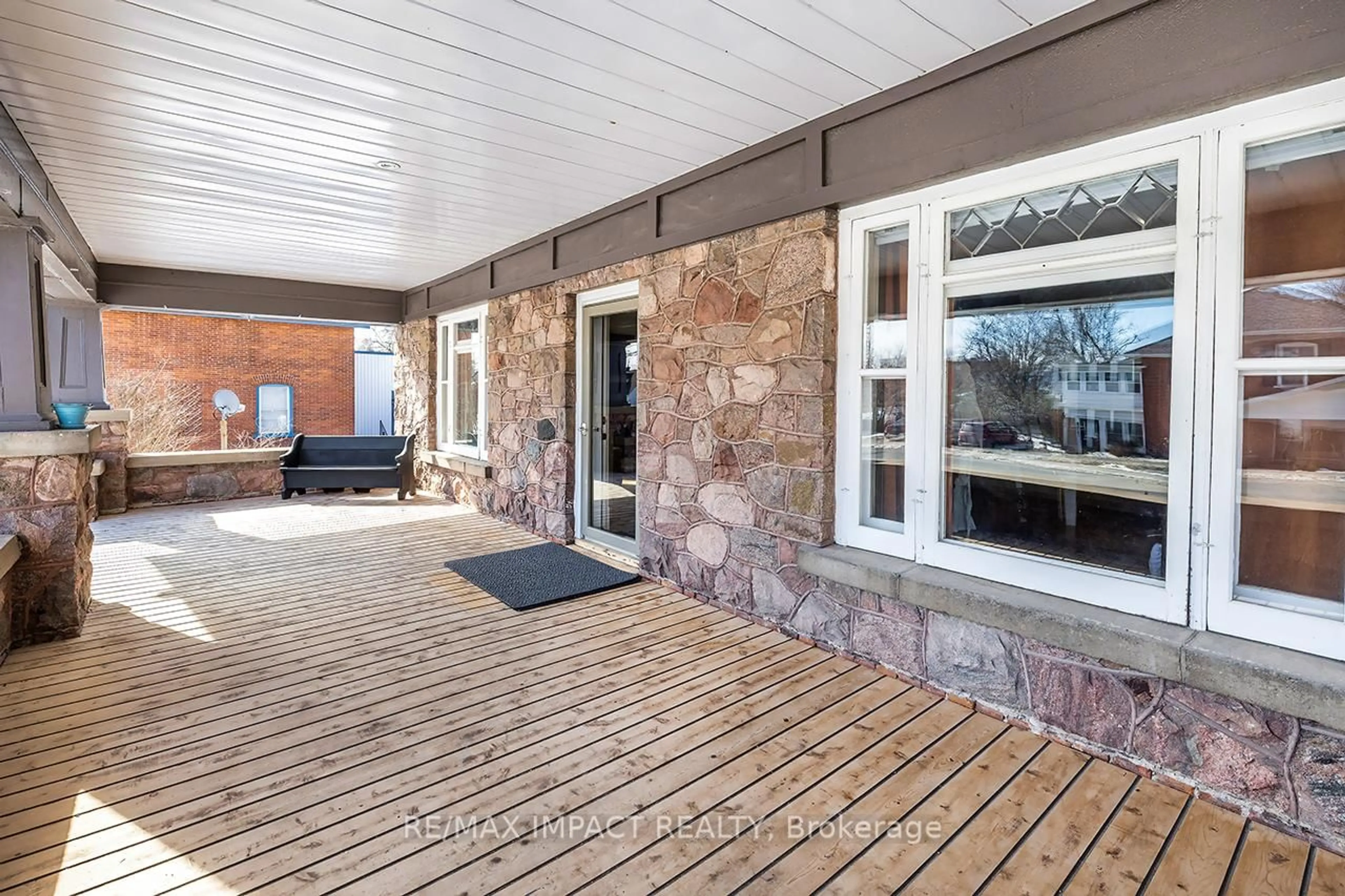 Unknown for 342 Metcalf St, Tweed Ontario K0K 3J0