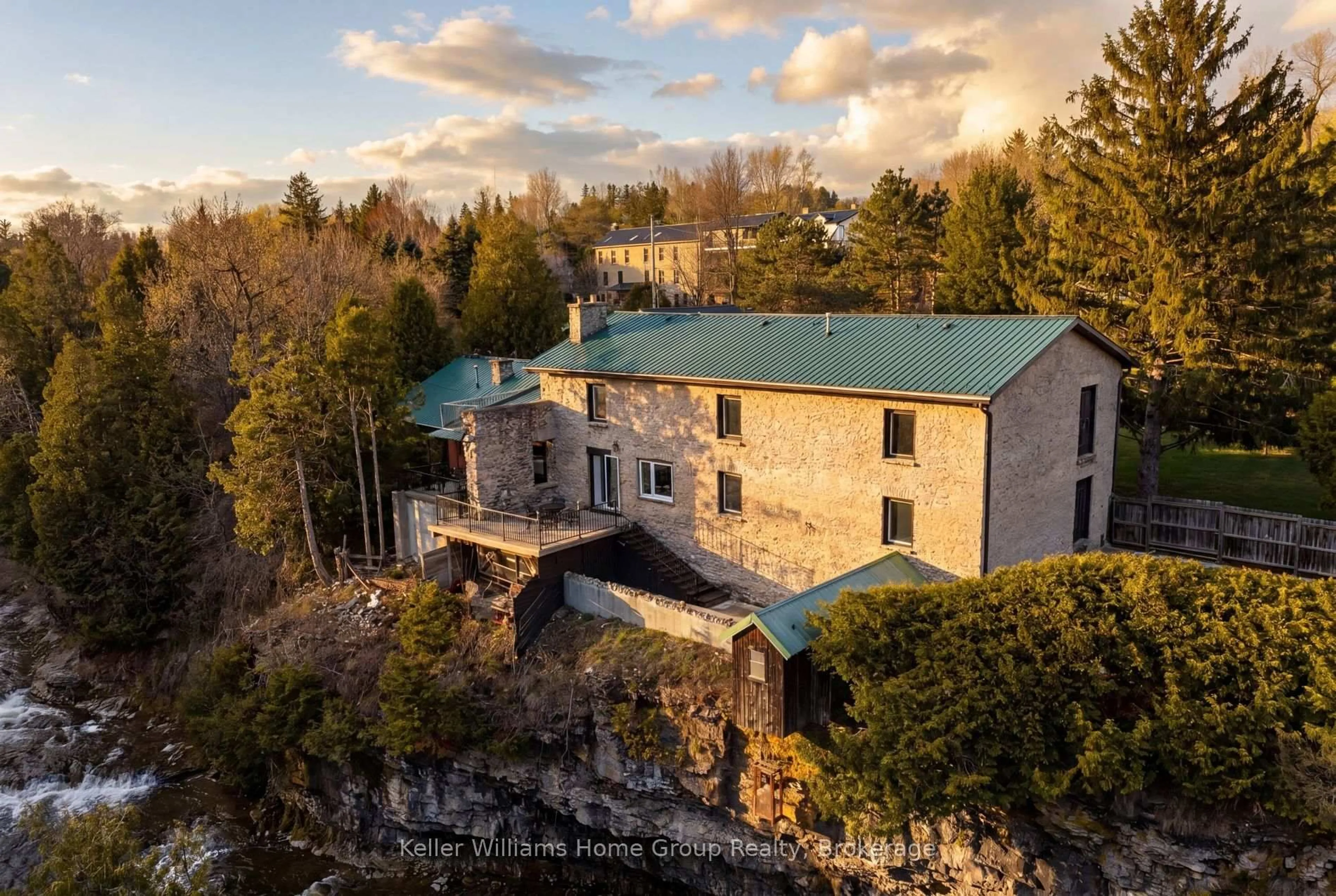 A pic from outside/outdoor area/front of a property/back of a property/a pic from drone, building for 6 MillRidge Estate Private, Centre Wellington Ontario N0B 1S0