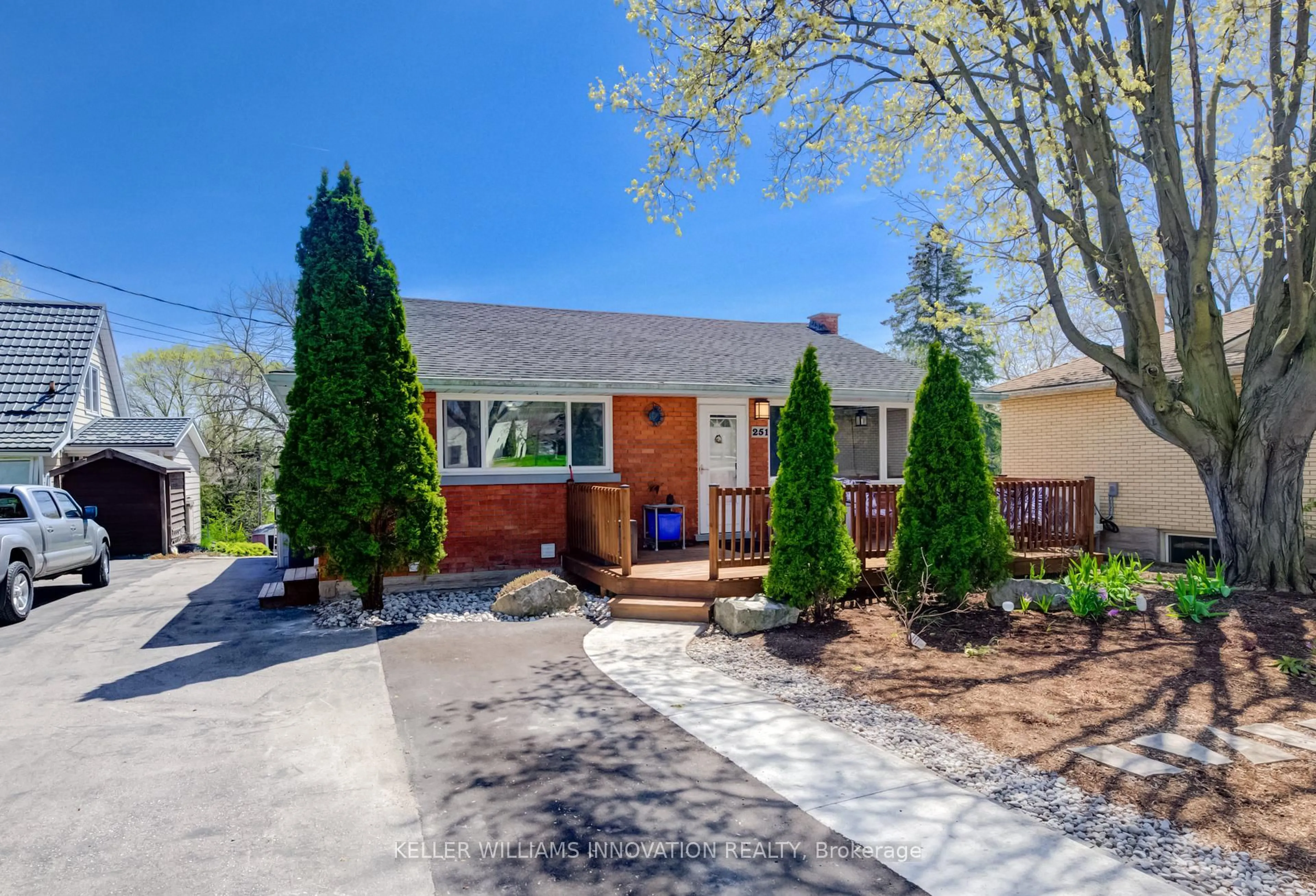 Home with brick exterior material, street for 251 Sheldon Ave, Kitchener Ontario N2H 3M9
