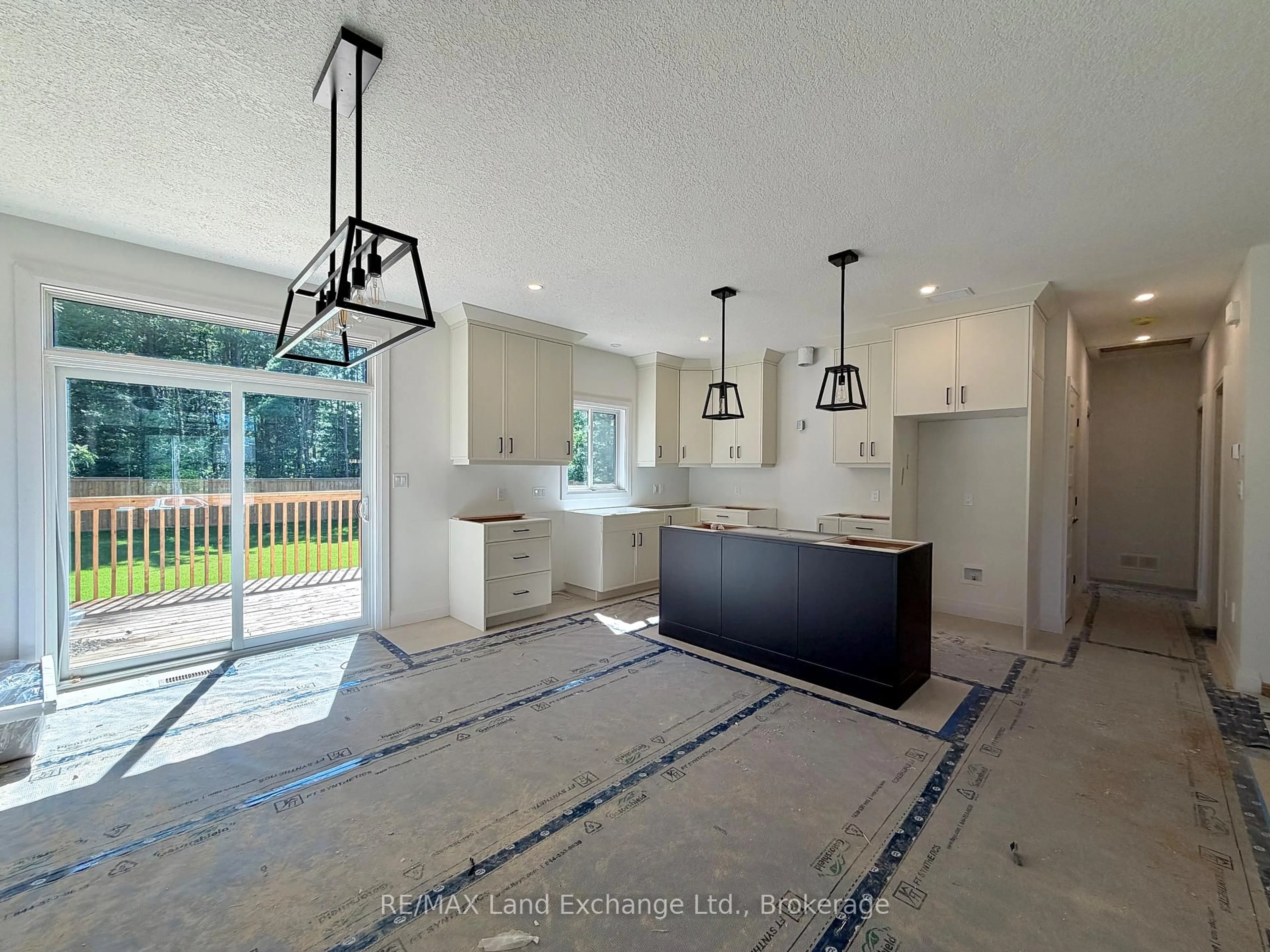 Open concept kitchen, ceramic/tile floor for 660 Devonshire Rd, Saugeen Shores Ontario N0H 2C3