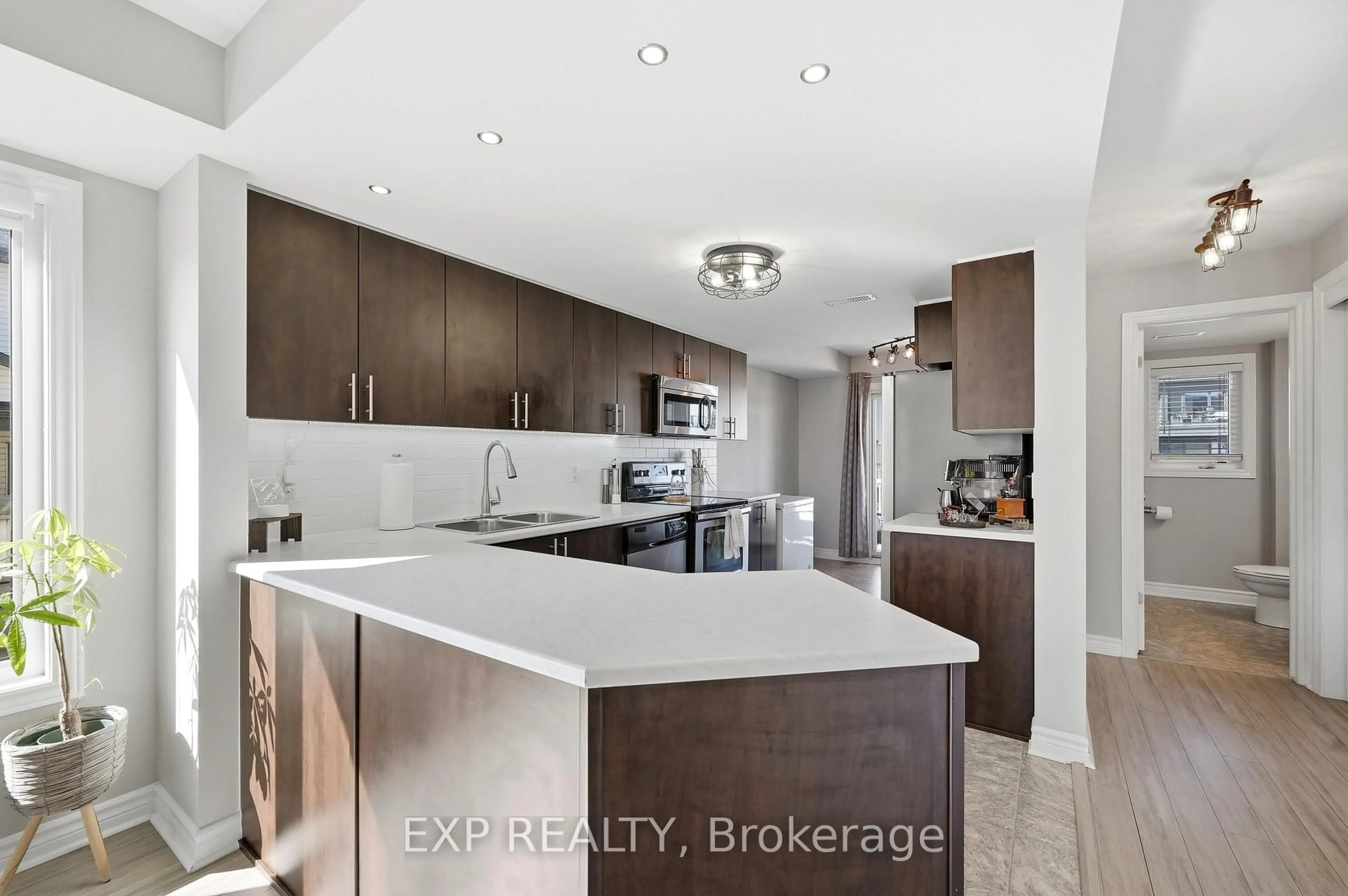 Open concept kitchen, unknown for 2224 Marble Cres #2, Clarence-Rockland Ontario K4K 0G9