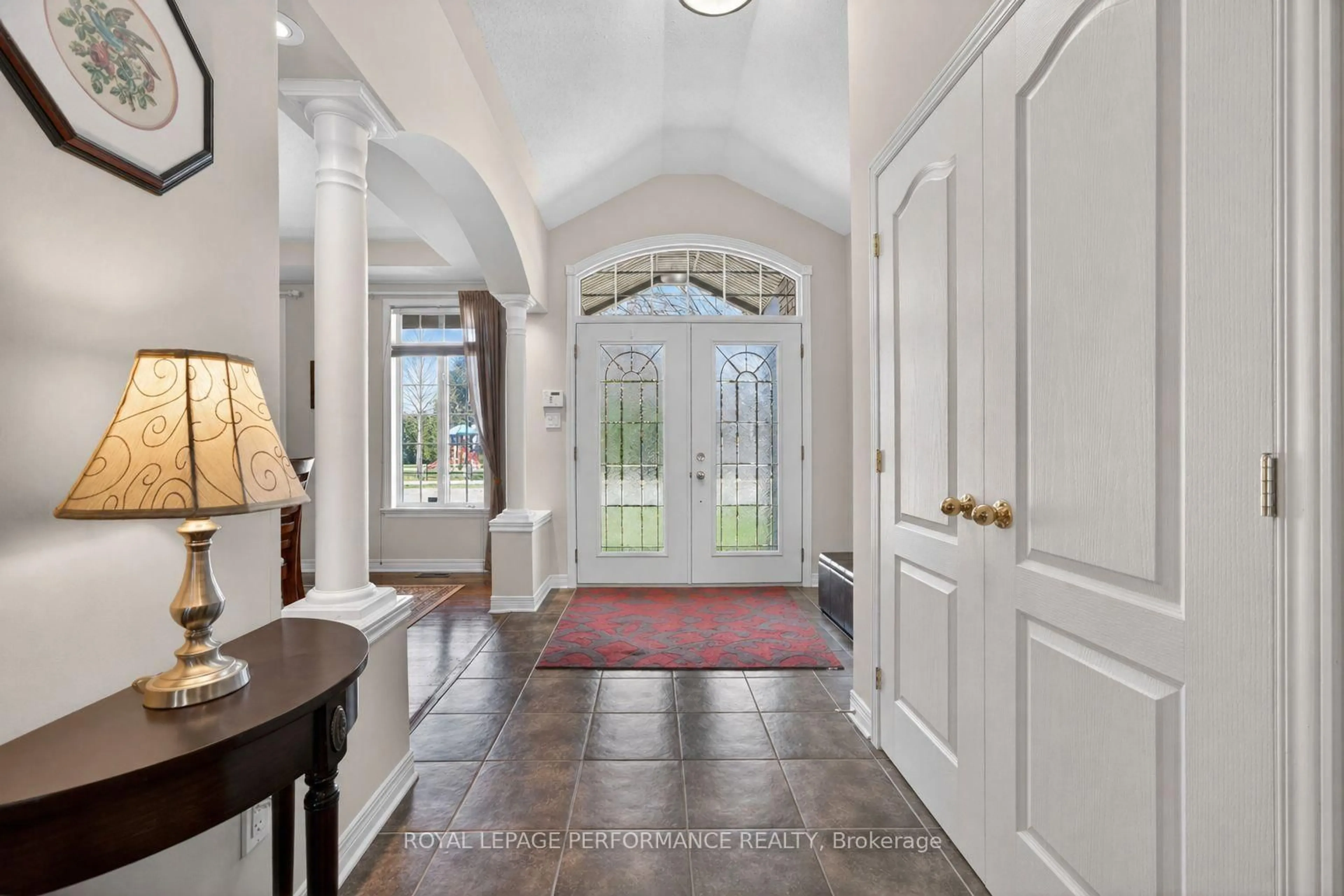 Indoor foyer for 18 Hartsmere Dr, Ottawa Ontario K2S 1K2
