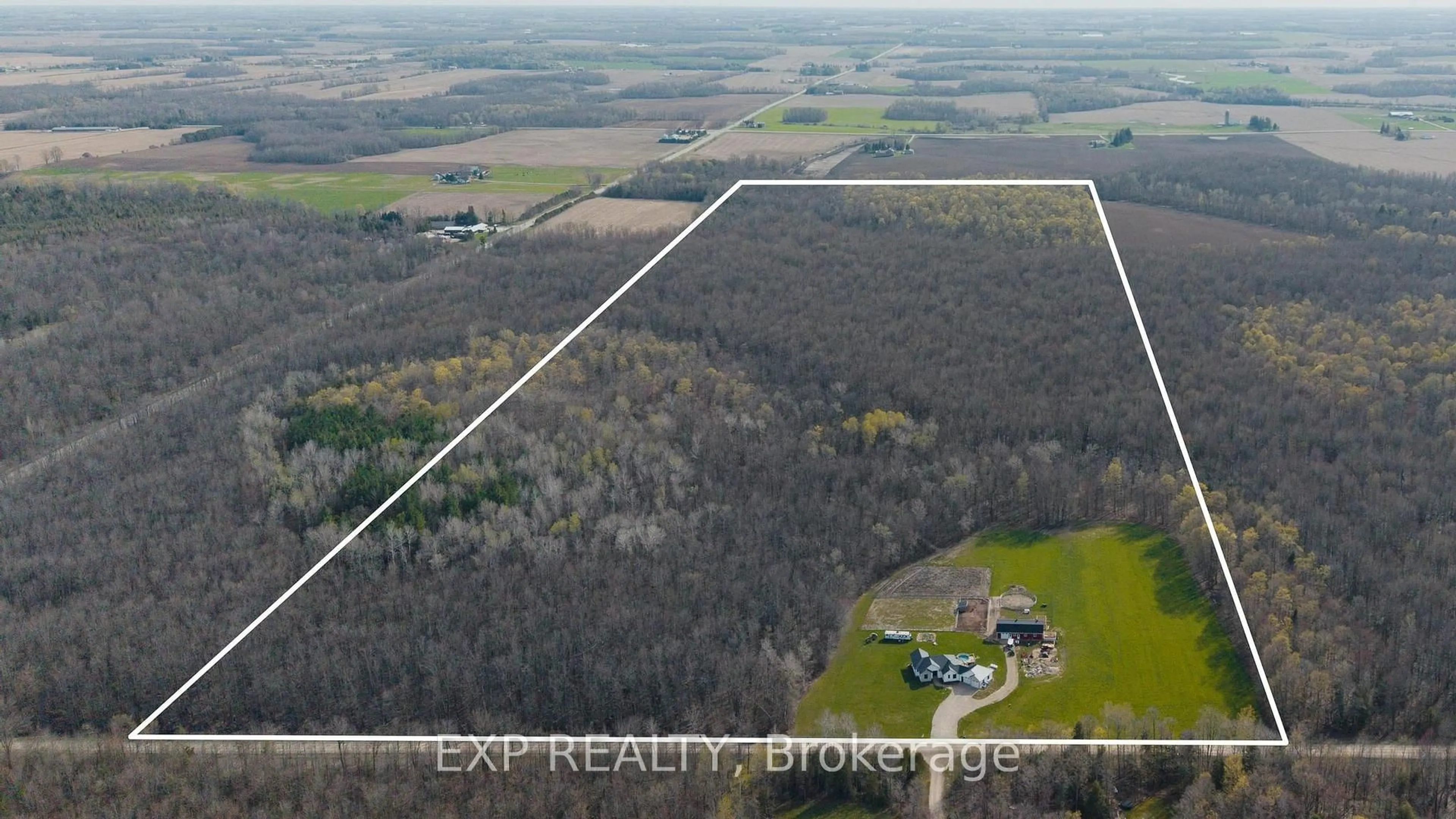 A pic from outside/outdoor area/front of a property/back of a property/a pic from drone, building for 42551 C Line Rd, Morris Turnberry Ontario N0G 1G0