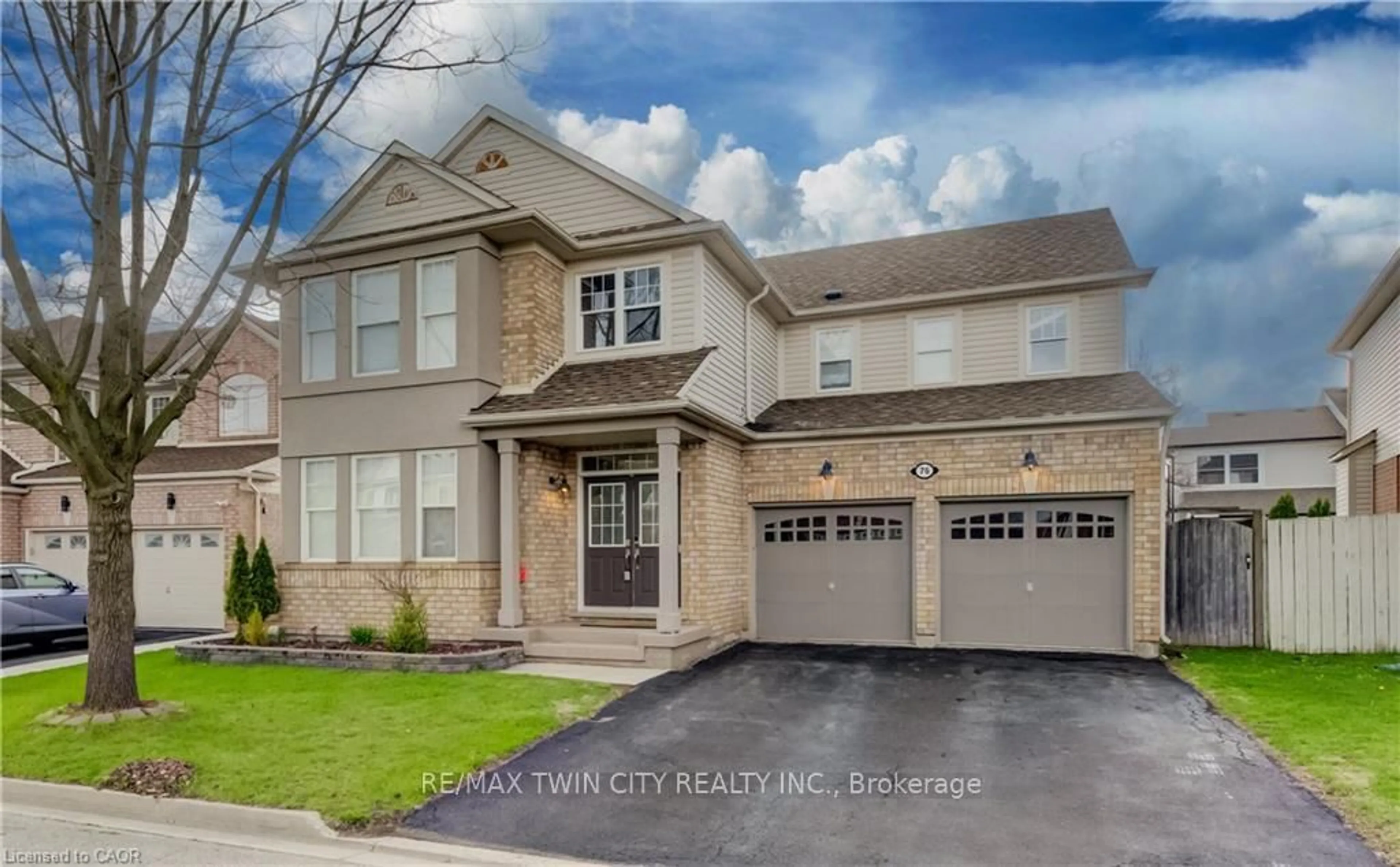 Home with brick exterior material, street for 76 GLAZEBROOK Cres, Cambridge Ontario N1T 2H8