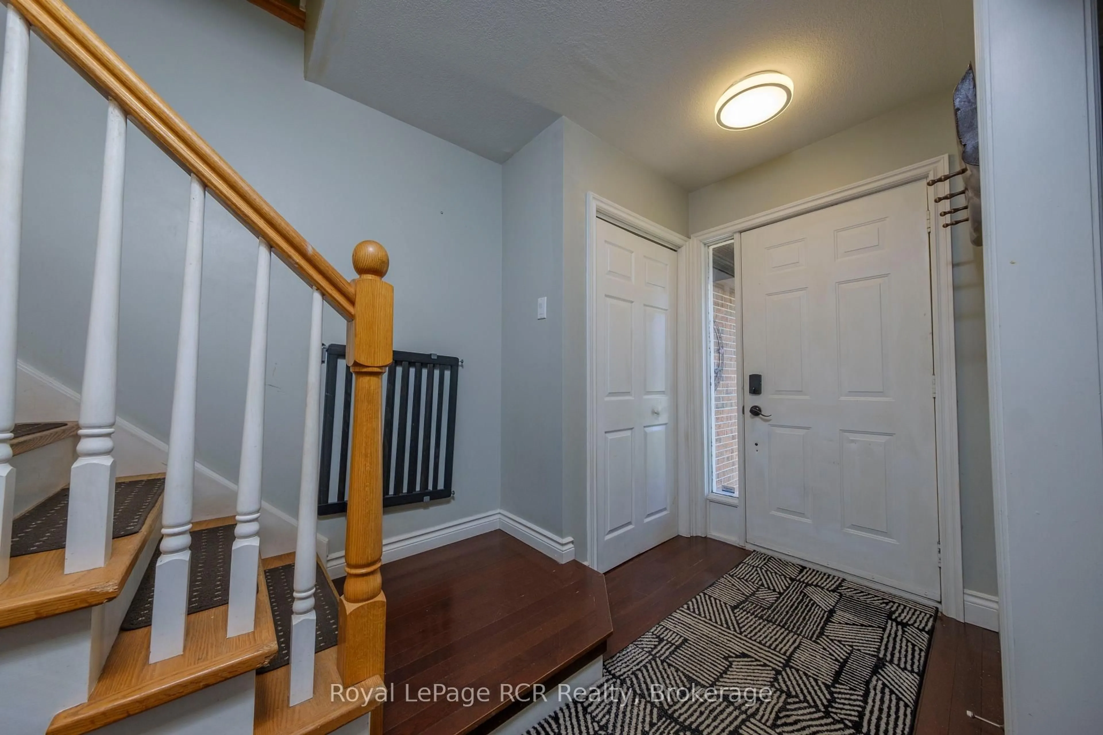 Indoor entryway for 396 Murray Blvd, Kincardine Ontario N2Z 3B3