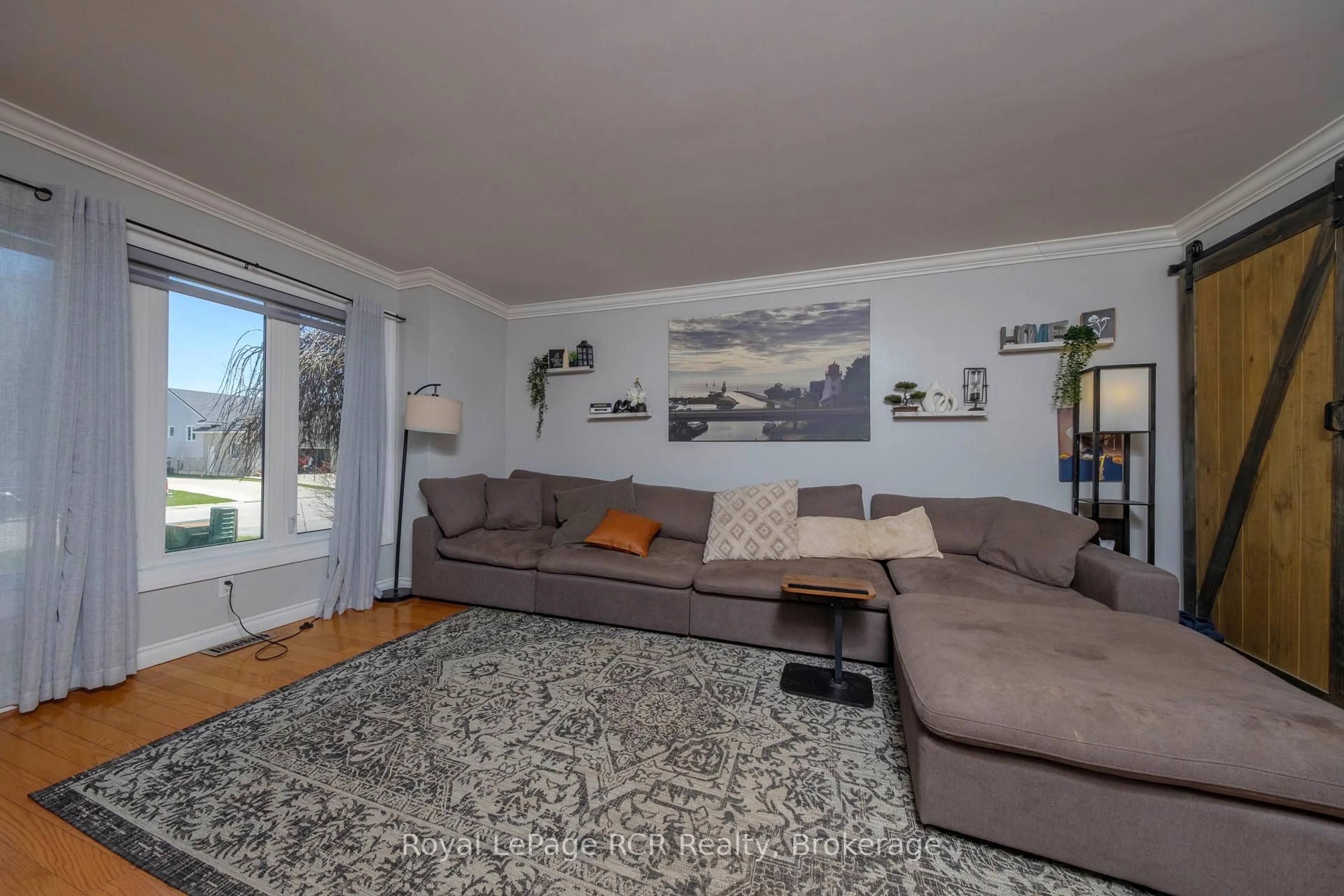 Living room with furniture, unknown for 396 Murray Blvd, Kincardine Ontario N2Z 3B3
