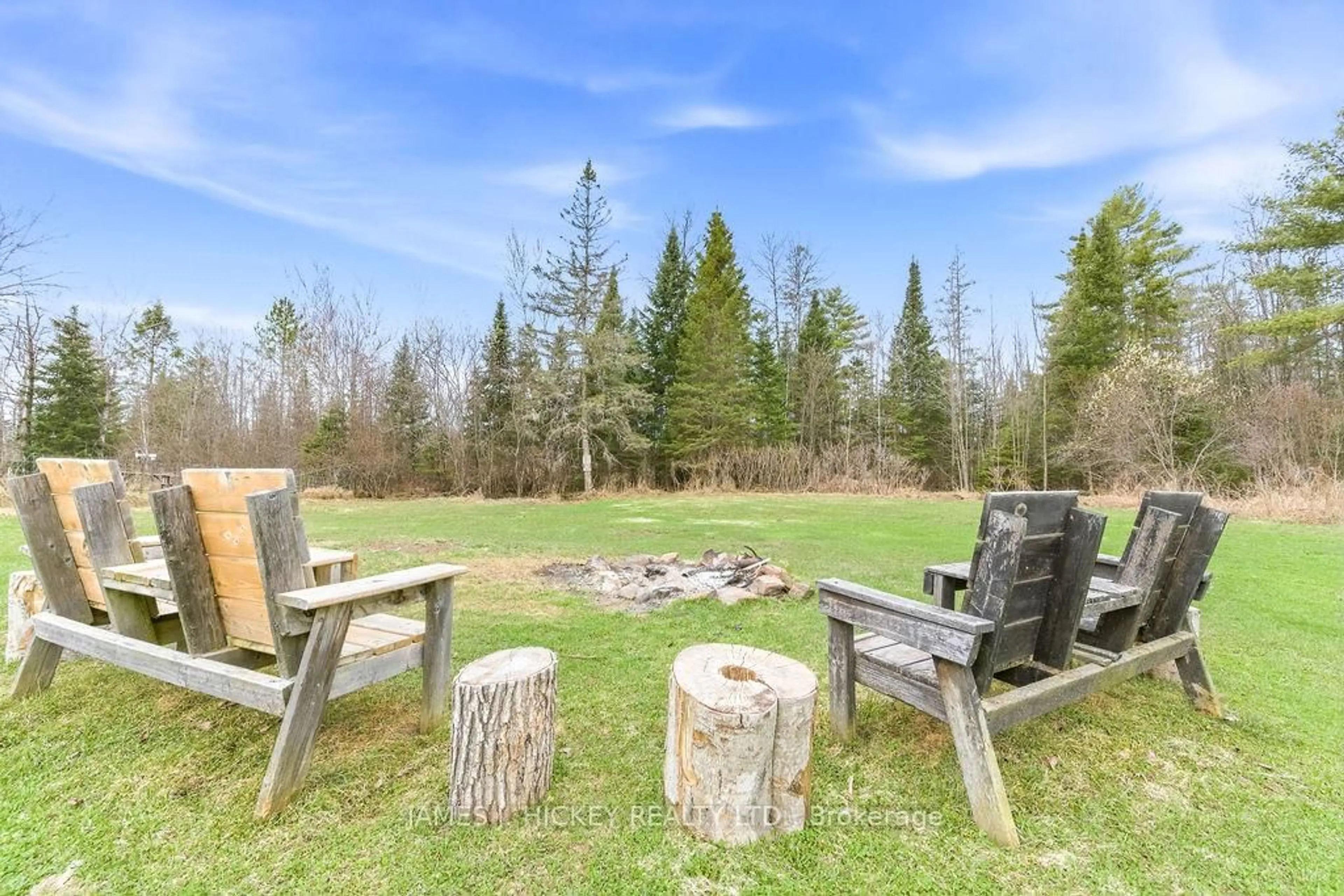 Patio, forest/trees view for 1437 Wylie Rd, Deep River Ontario K0J 1P0