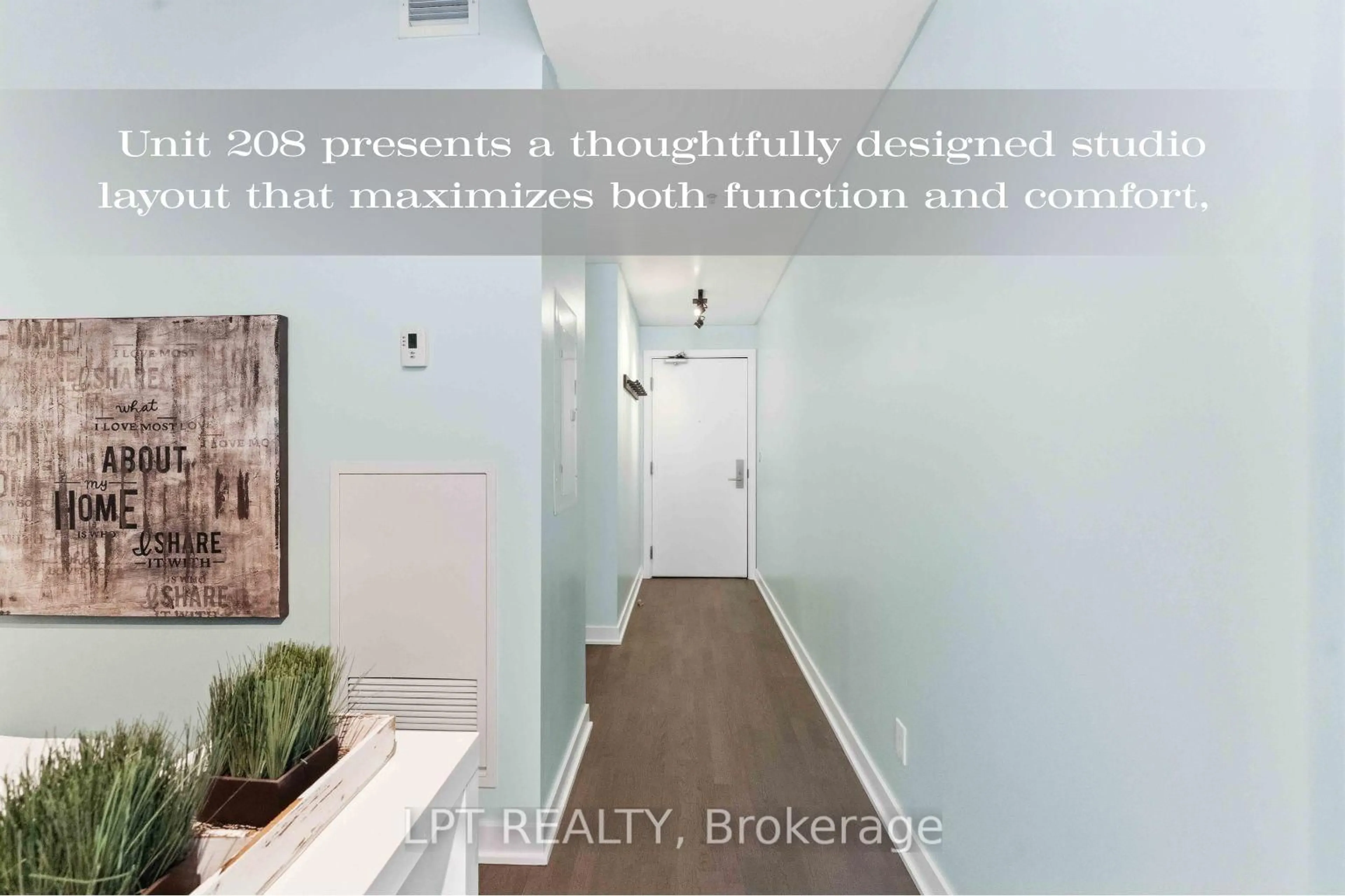 Indoor entryway for 203 Catherine St #208, Ottawa Ontario K2P 1J5