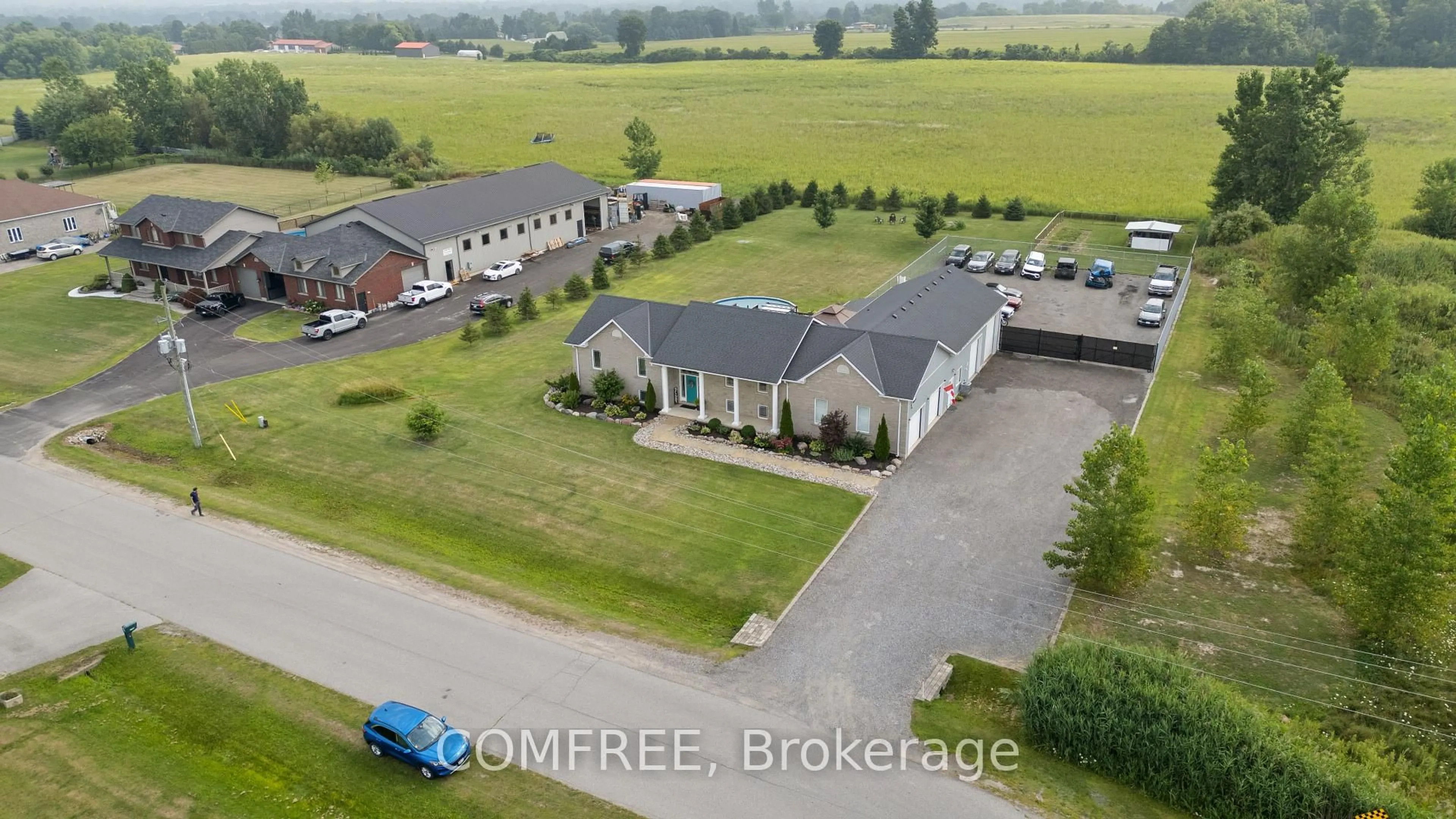 A pic from outside/outdoor area/front of a property/back of a property/a pic from drone, building for 1 Starlight Lane, Thames Centre Ontario N0L 1G5