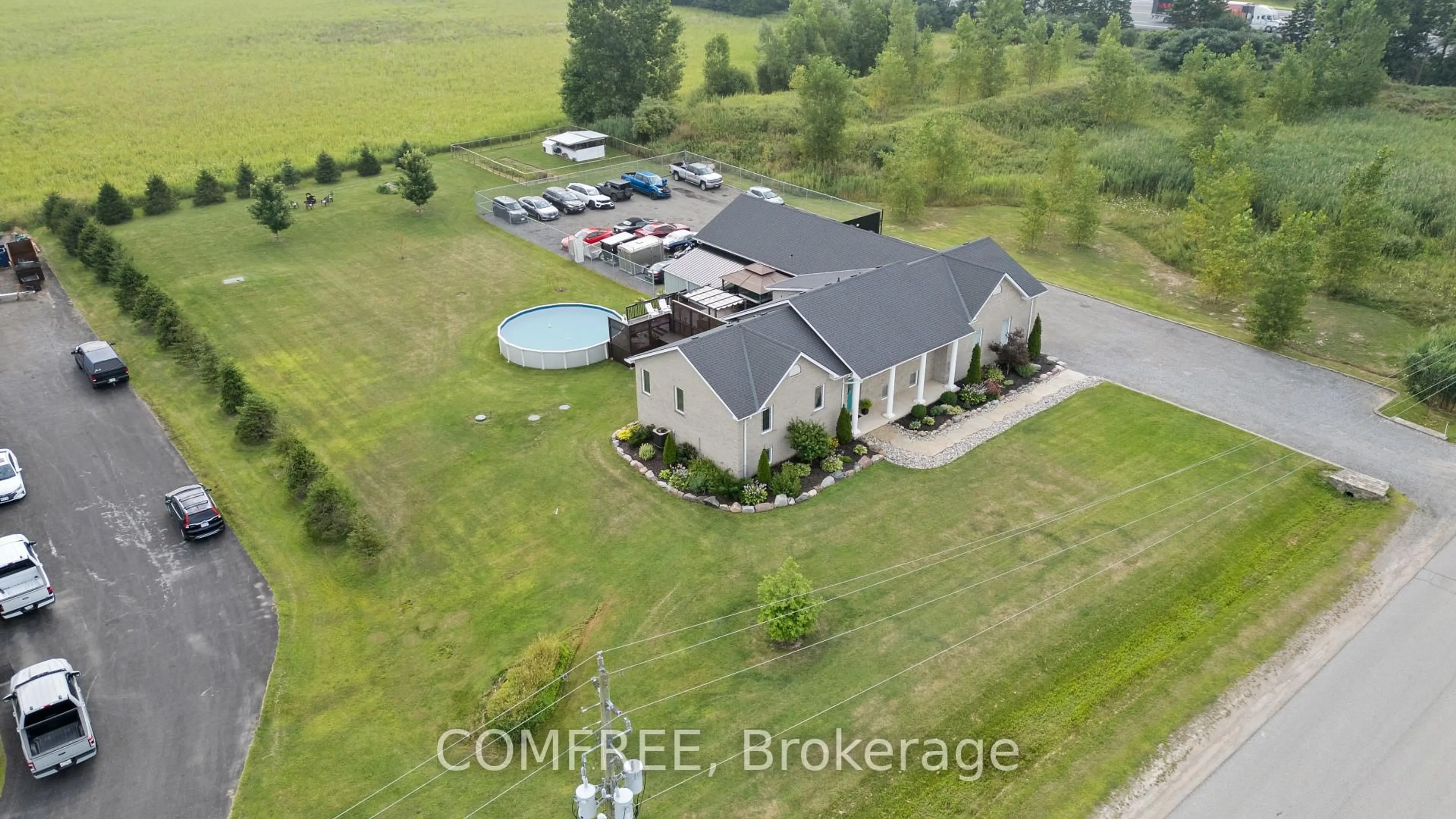 A pic from outside/outdoor area/front of a property/back of a property/a pic from drone, building for 1 Starlight Lane, Thames Centre Ontario N0L 1G5