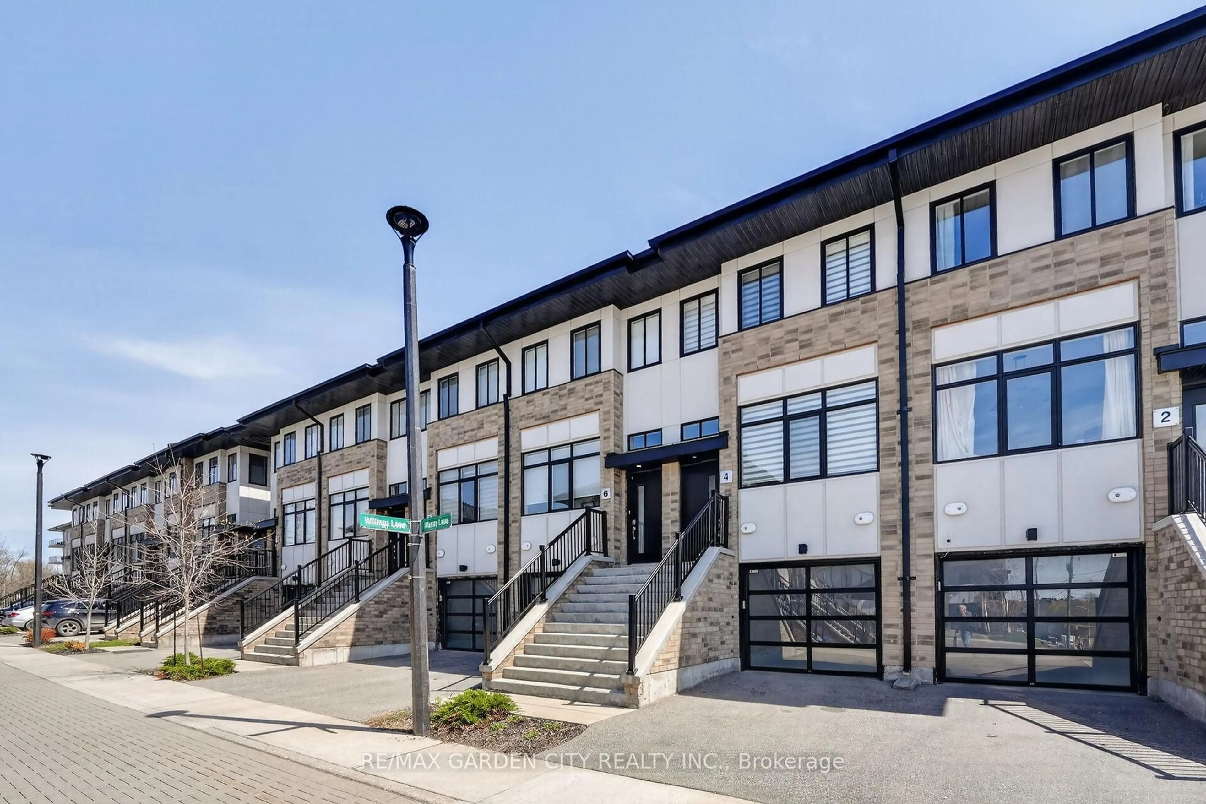 Unknown for 4 Munay Lane, Hamilton Ontario L9G 0H3