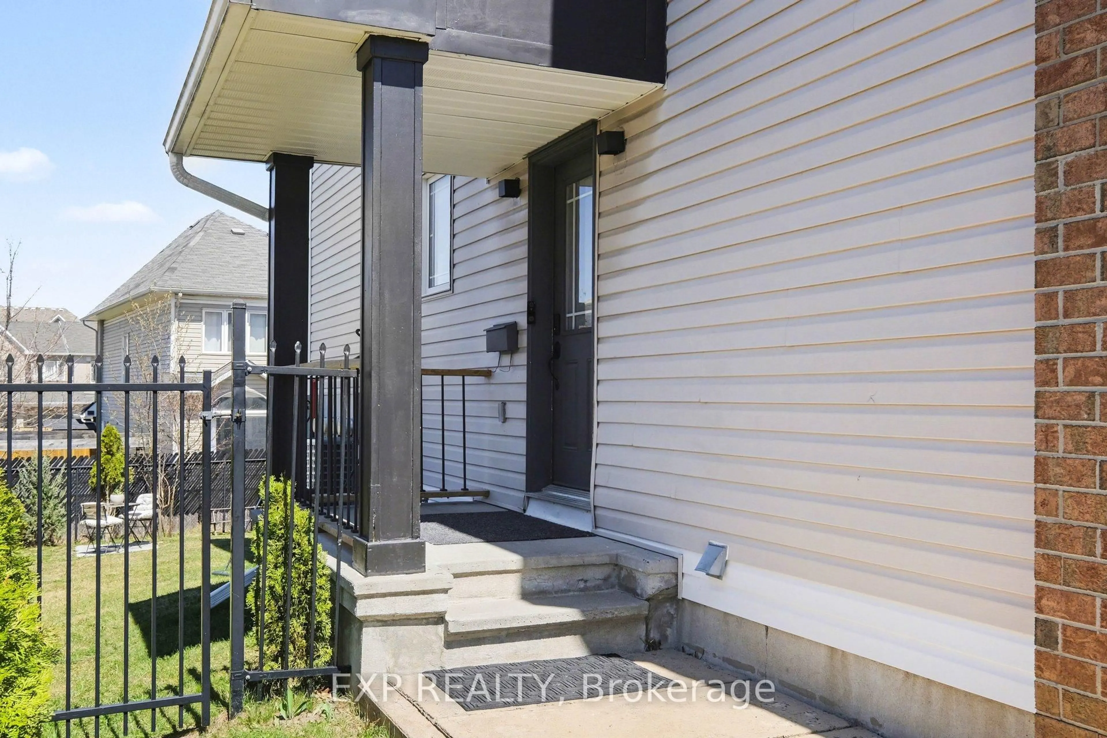 Unknown for 281 Sorento St, Ottawa Ontario K2J 0B4