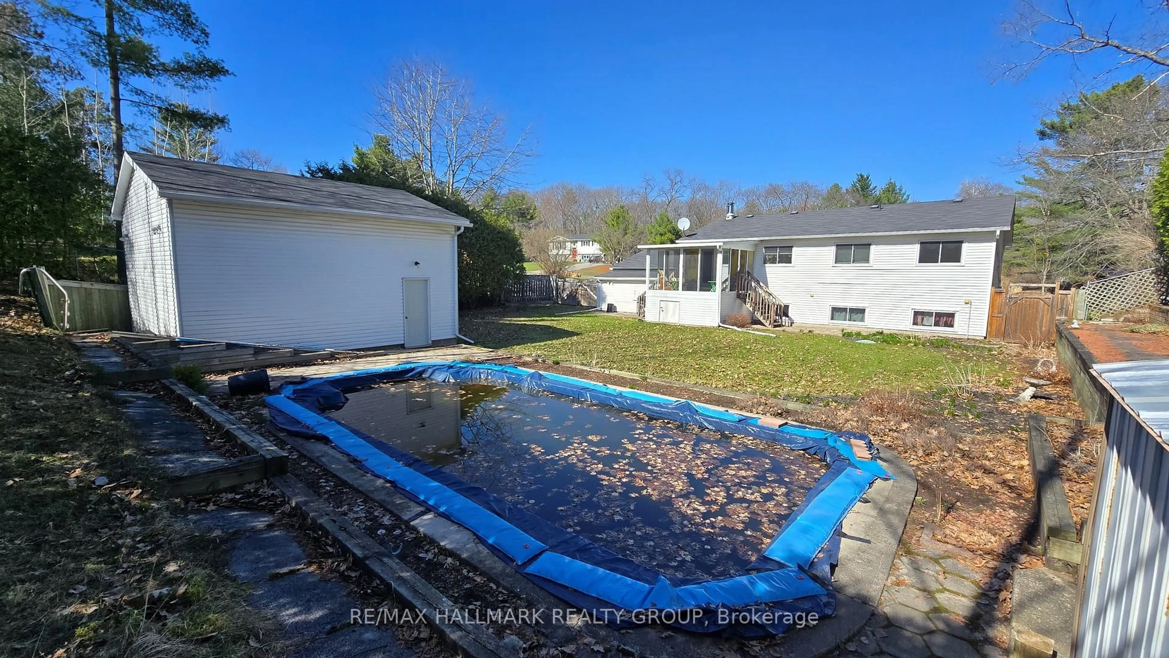 Pool for 119 Archie St, Ottawa Ontario K0A 3M0