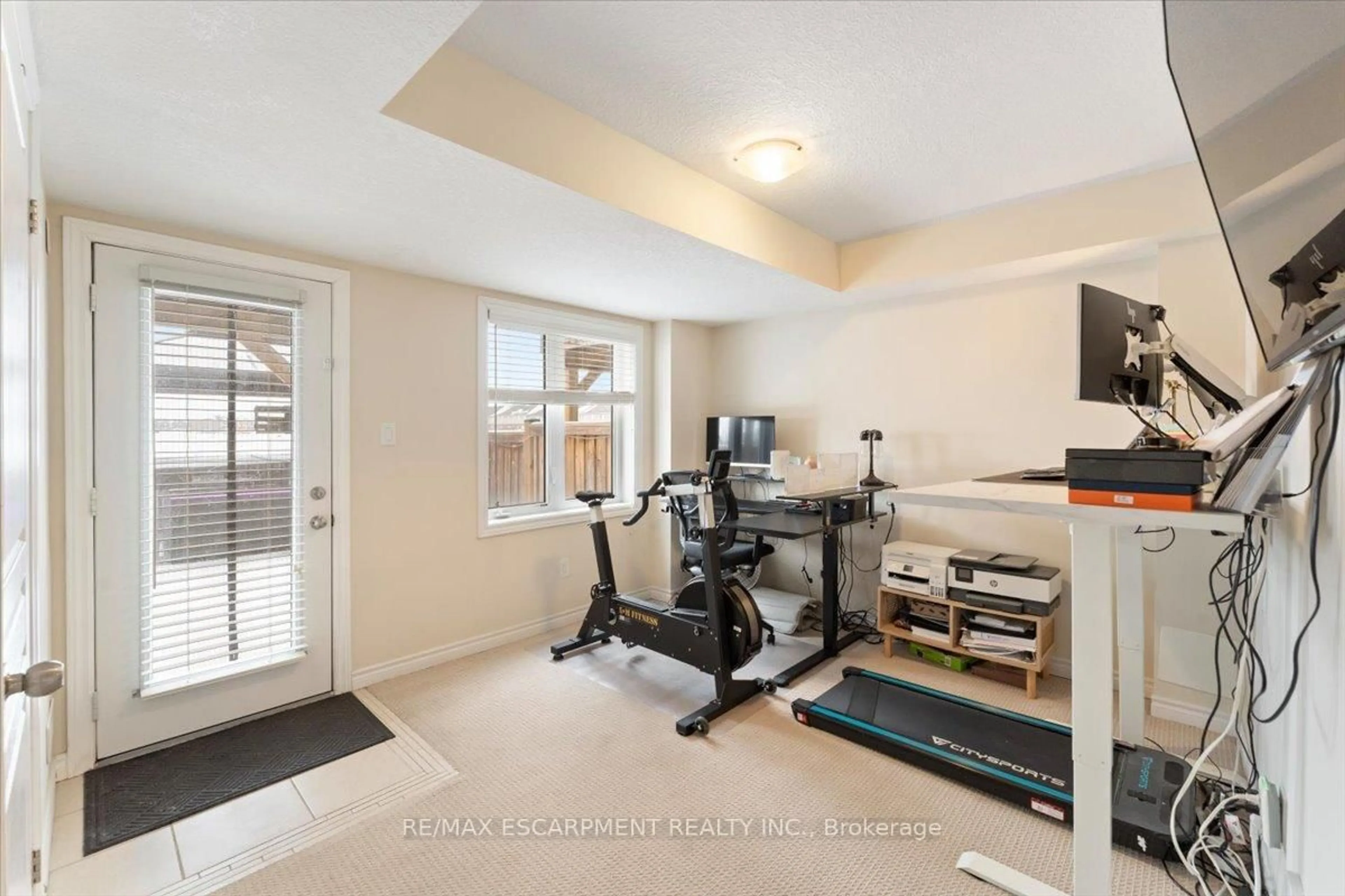 Gym or fitness room for 31 Mayland Tr, Hamilton Ontario L8J 0G4