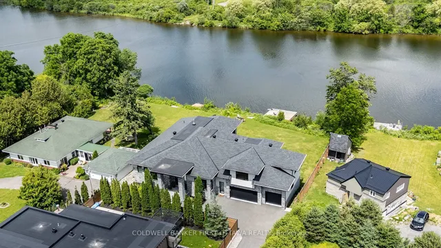 1981 PRINCE OF WALES Dr, Ottawa 2