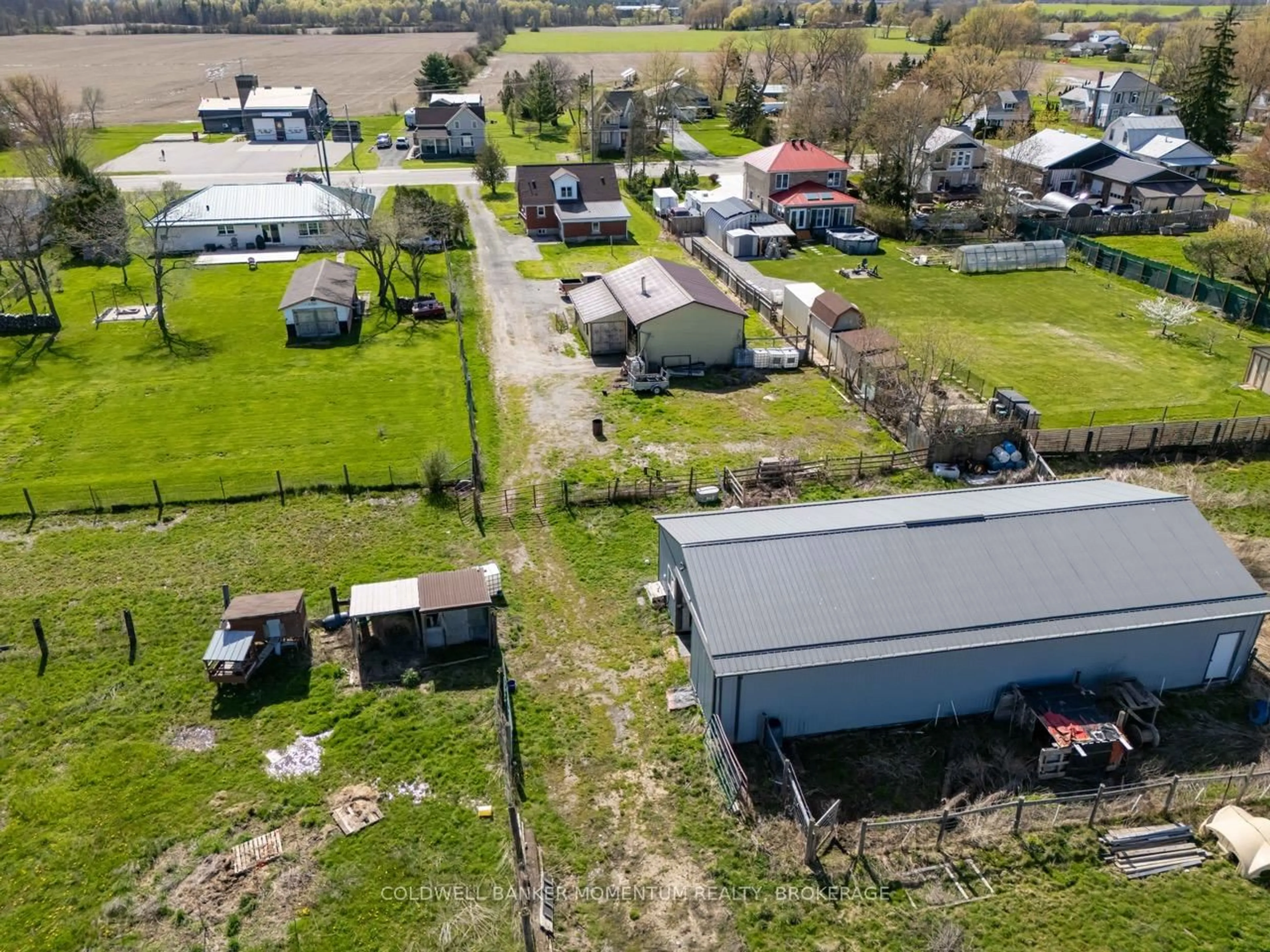 A pic from outside/outdoor area/front of a property/back of a property/a pic from drone, building for 23 Erie Ave, Haldimand Ontario N0A 1G0