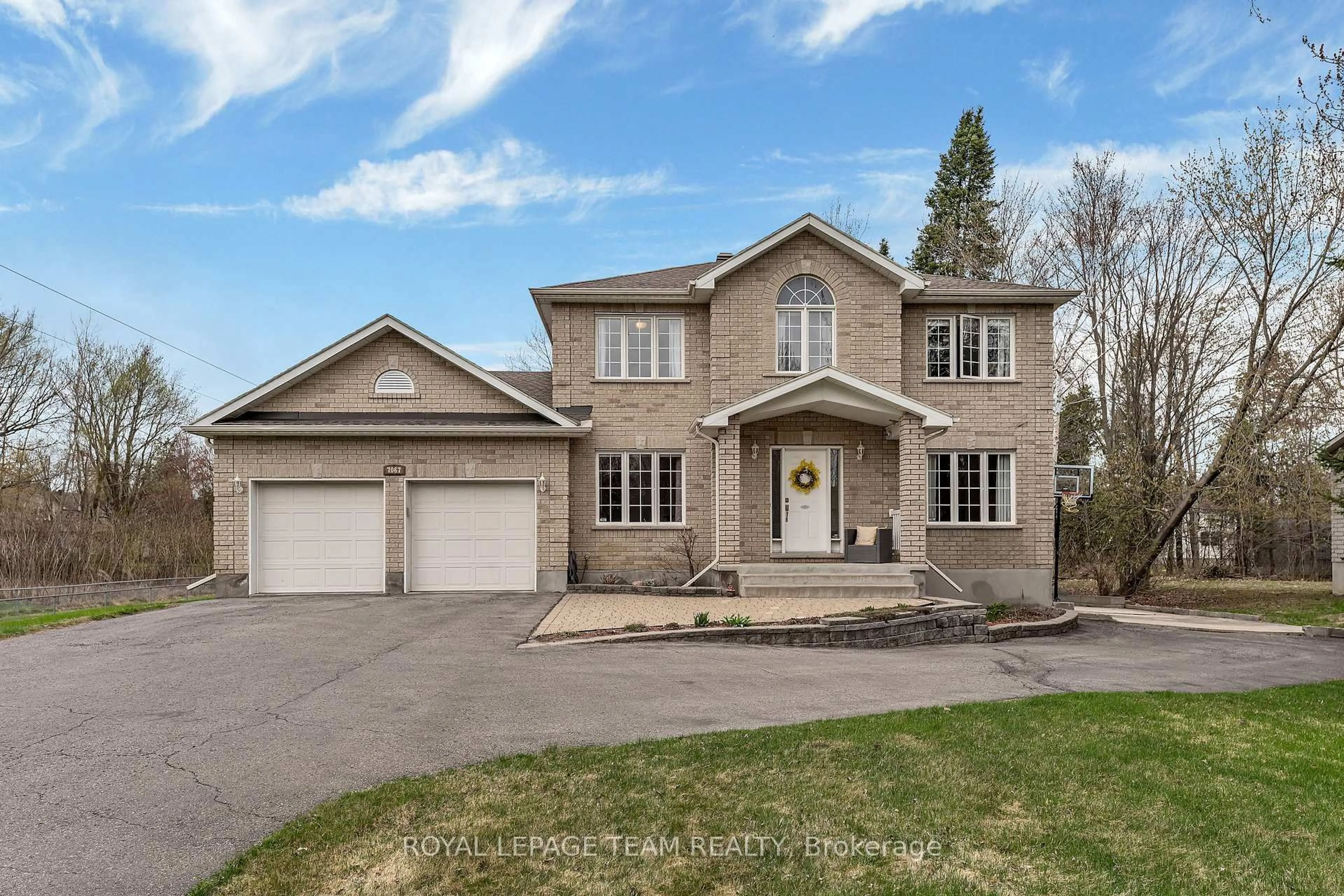 Unknown for 7067 Donwel Dr, Greely Ontario K4P 1M7