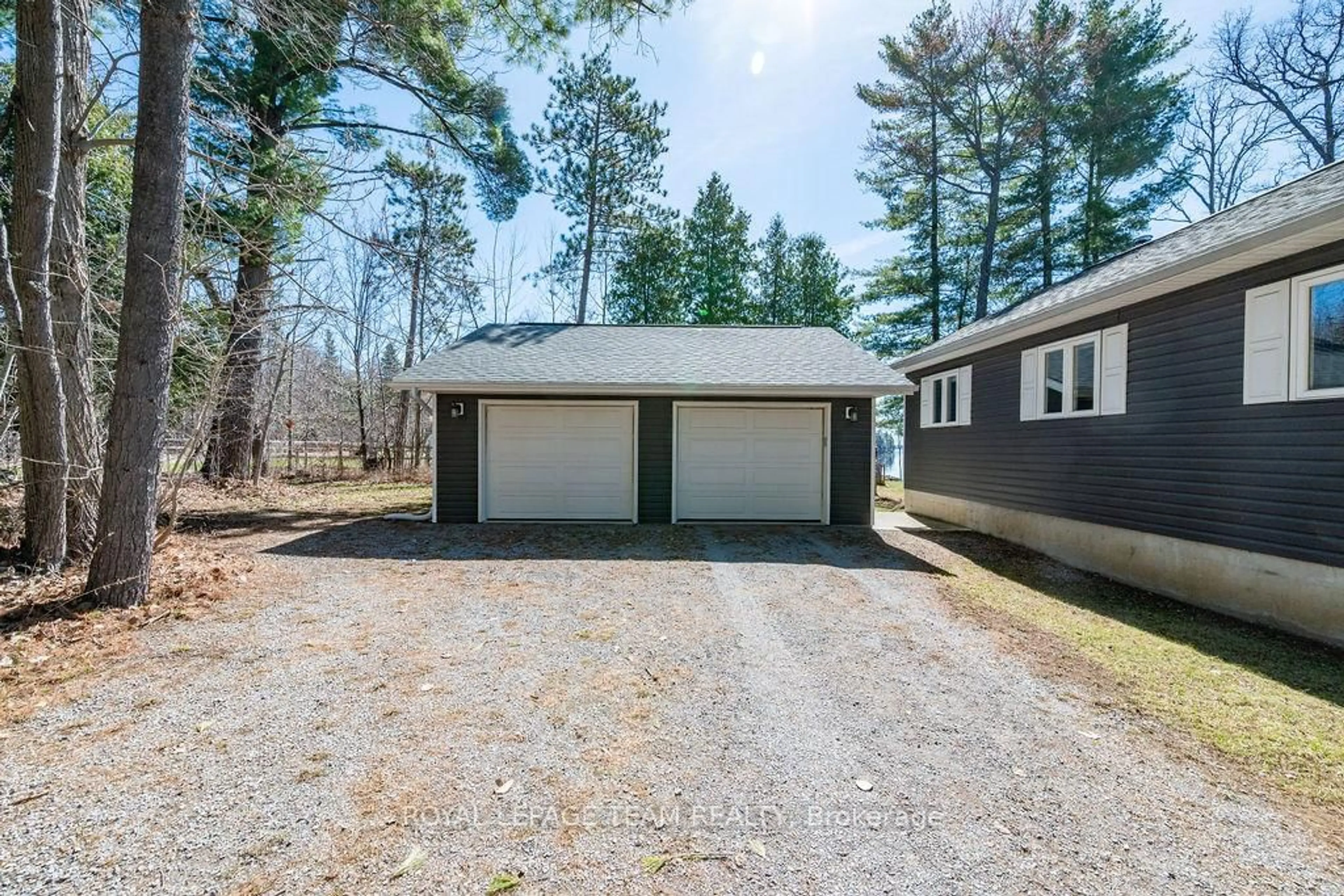 Indoor garage for 9 Mcnee Dr, Golden Lake Ontario K0J 1X0