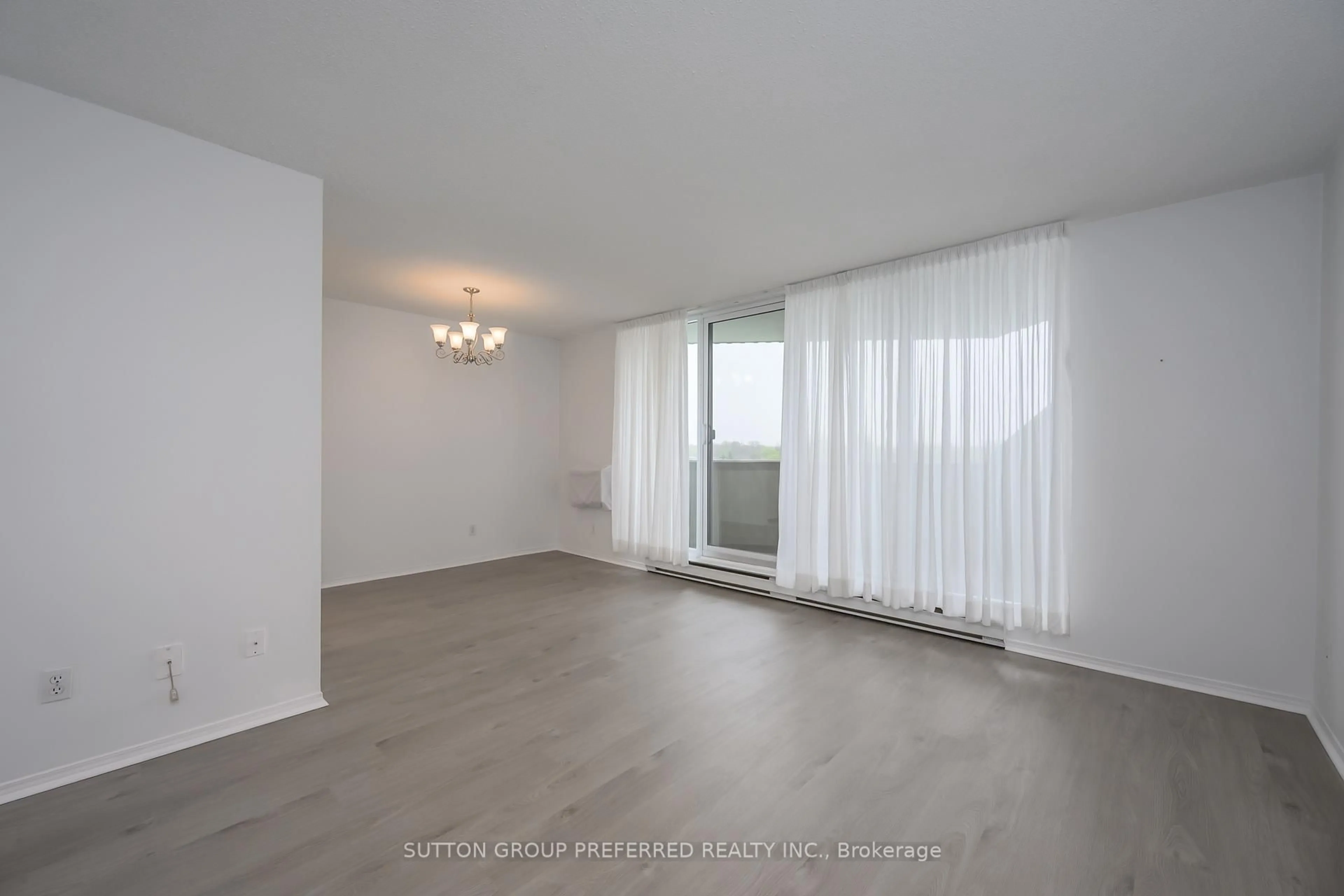 A pic of a room for 1105 Jalna Blvd #404, London South Ontario N6E 2S9